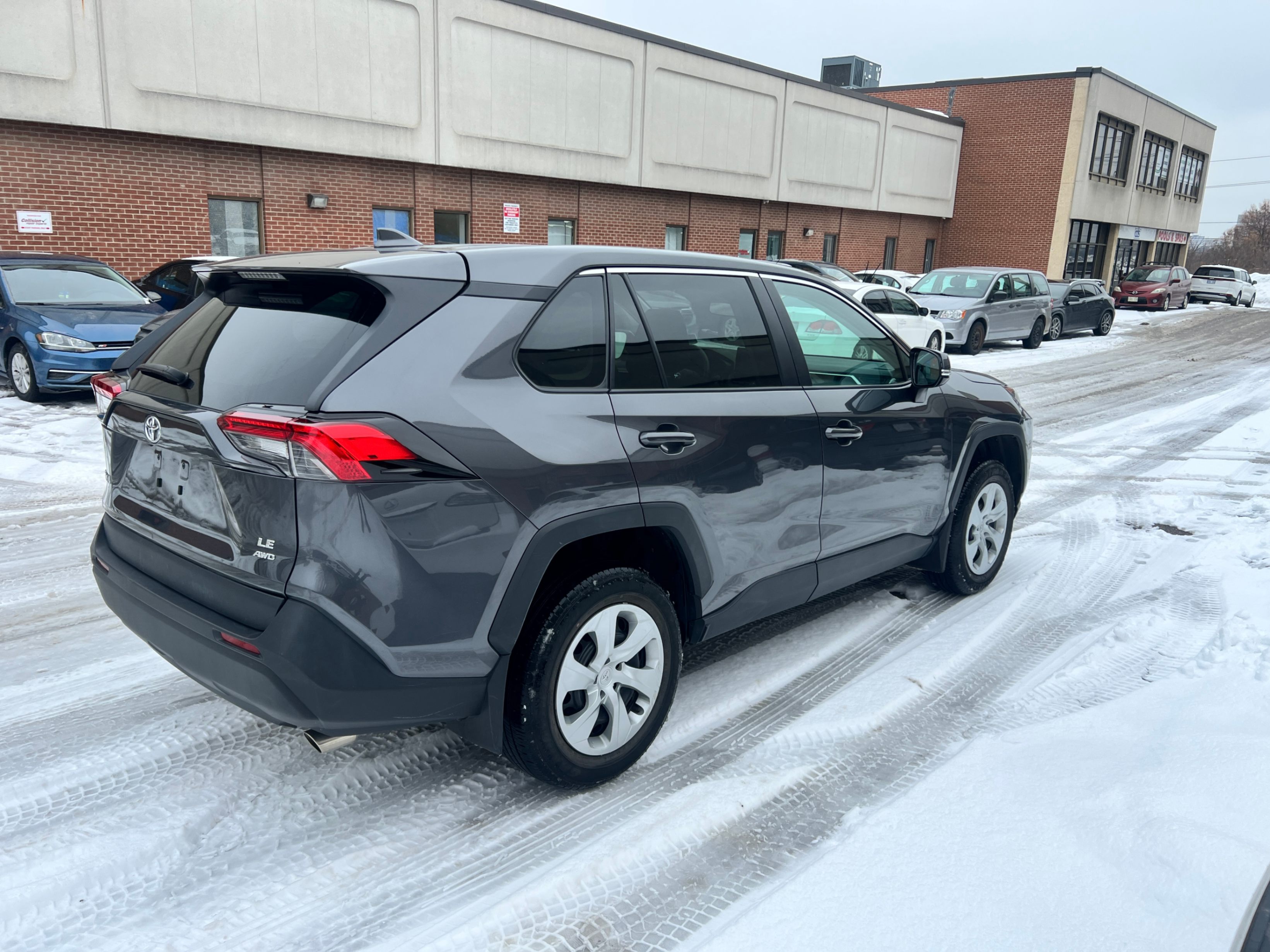 /crownautomobile/2022-Toyota-RAV4-32156323925588537.jpg