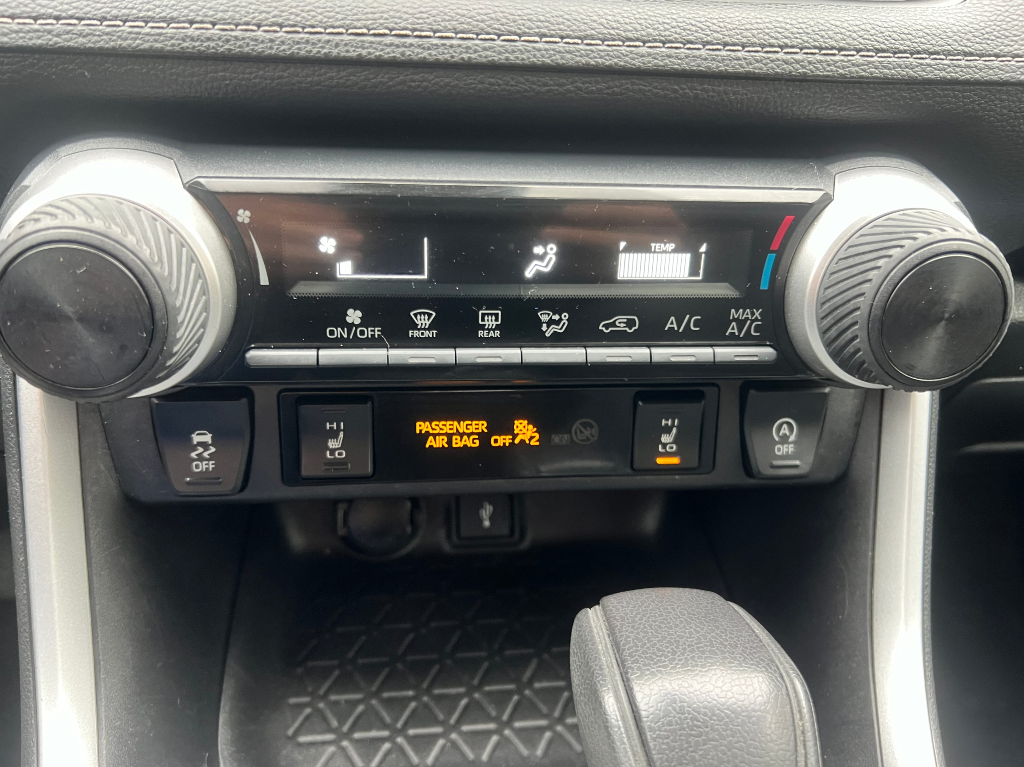 /crownautomobile/2022-Toyota-RAV4-6114757934197699.jpg