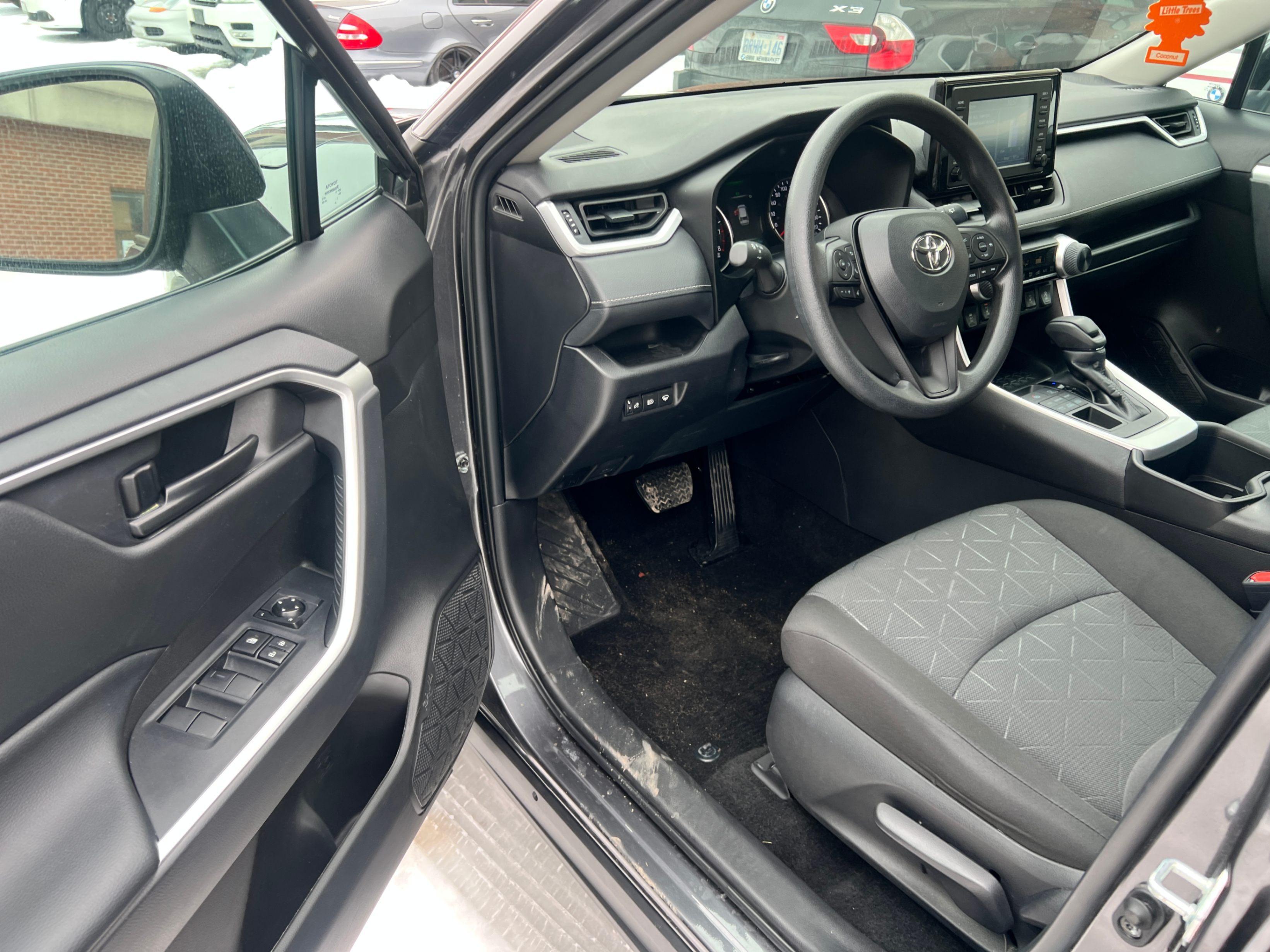 /crownautomobile/2022-Toyota-RAV4-6207964112442268.jpg