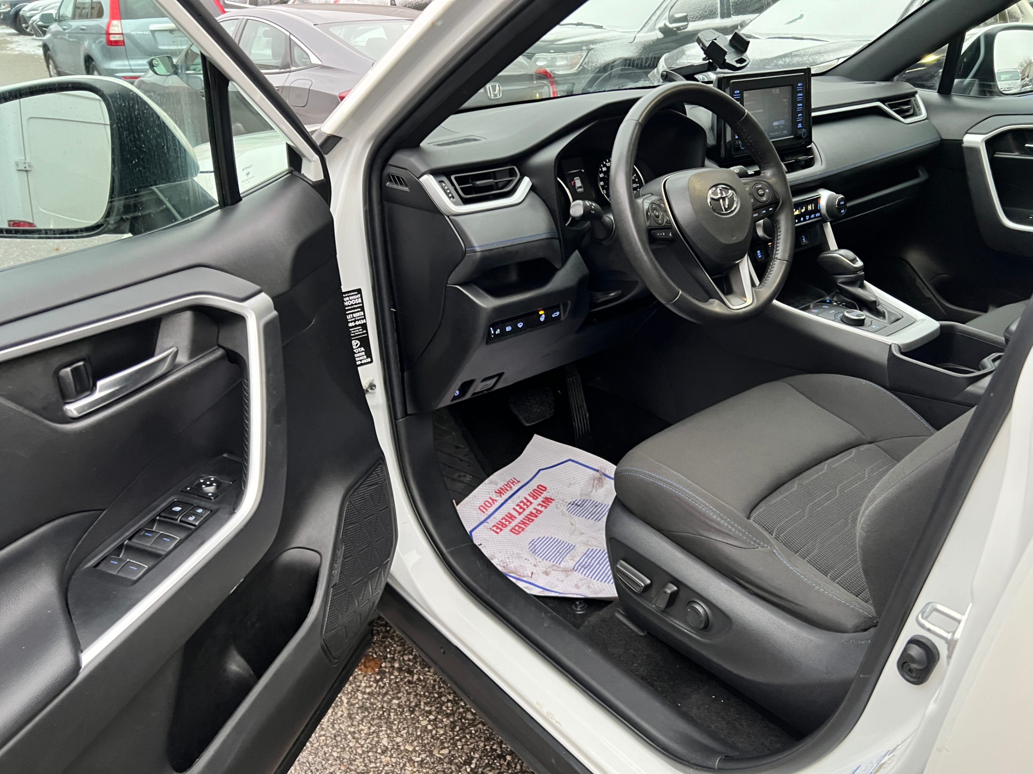 /crownautomobile/2022-Toyota-RAV4-624095034607886.jpg