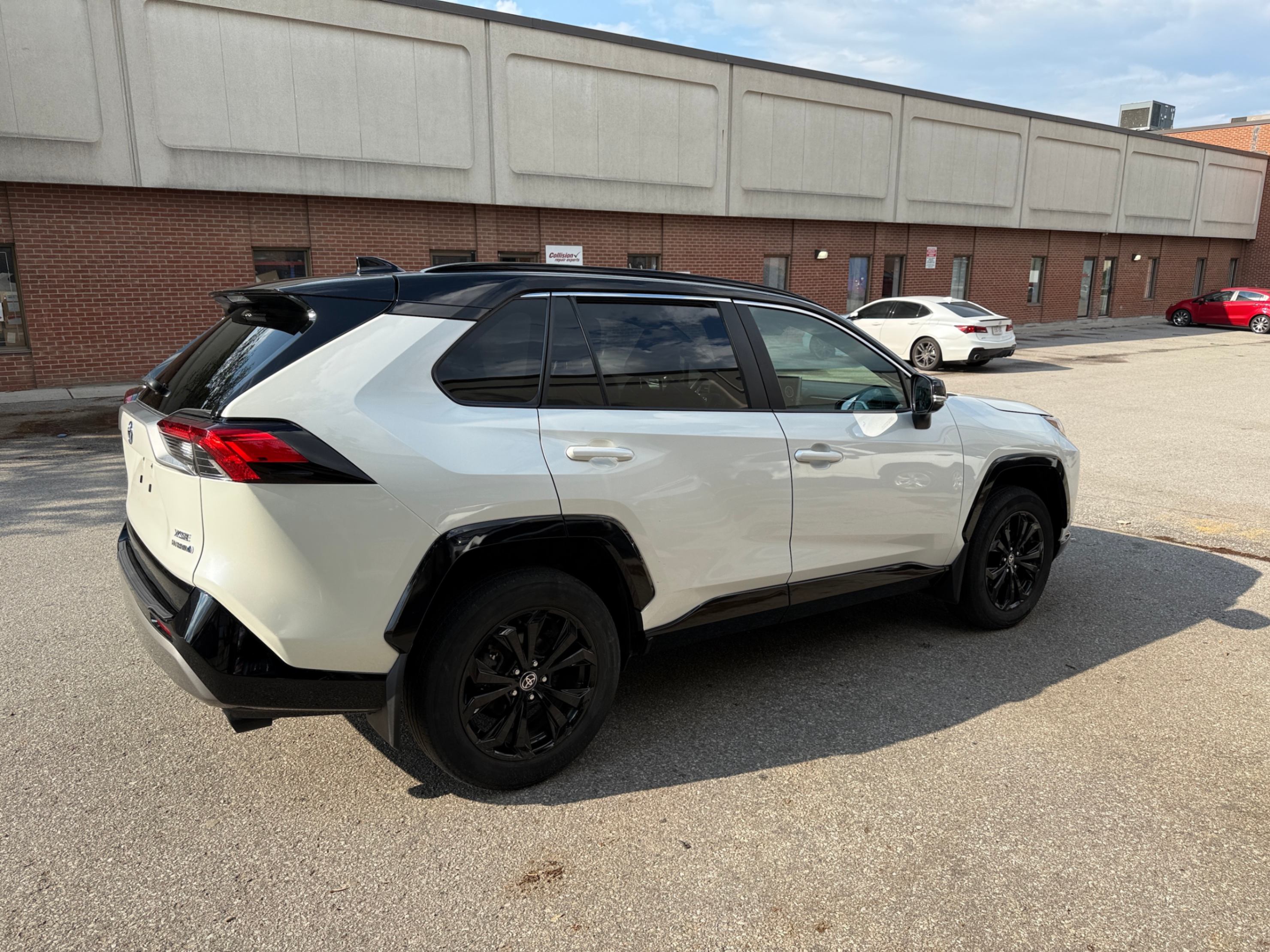 /crownautomobile/2022-Toyota-RAV4-6382293192228152.jpg