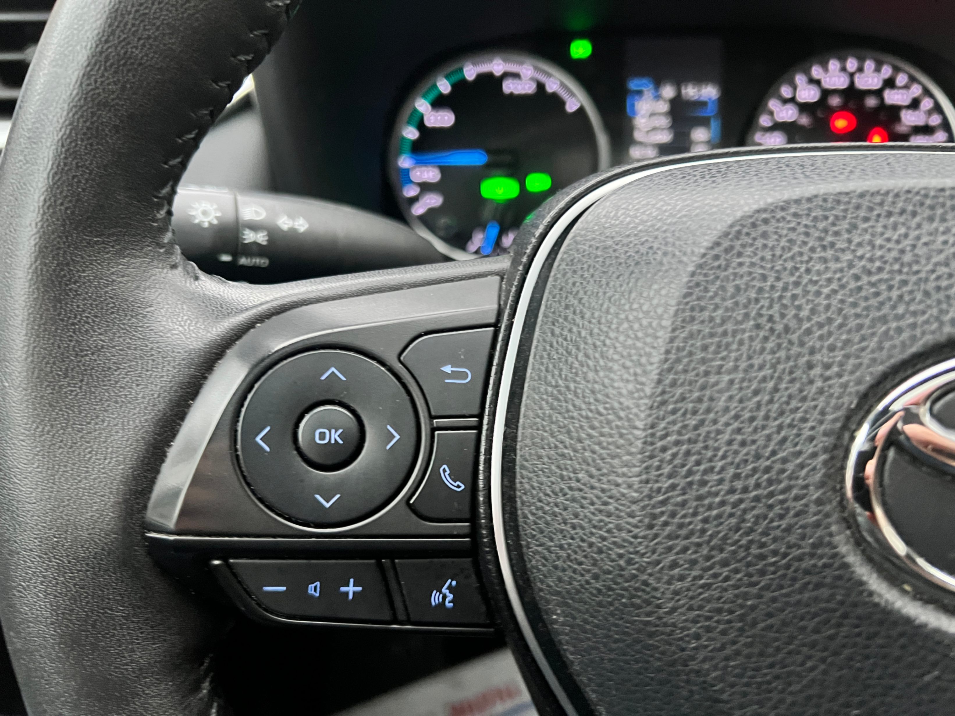 /crownautomobile/2022-Toyota-RAV4-6776146032076986.jpg