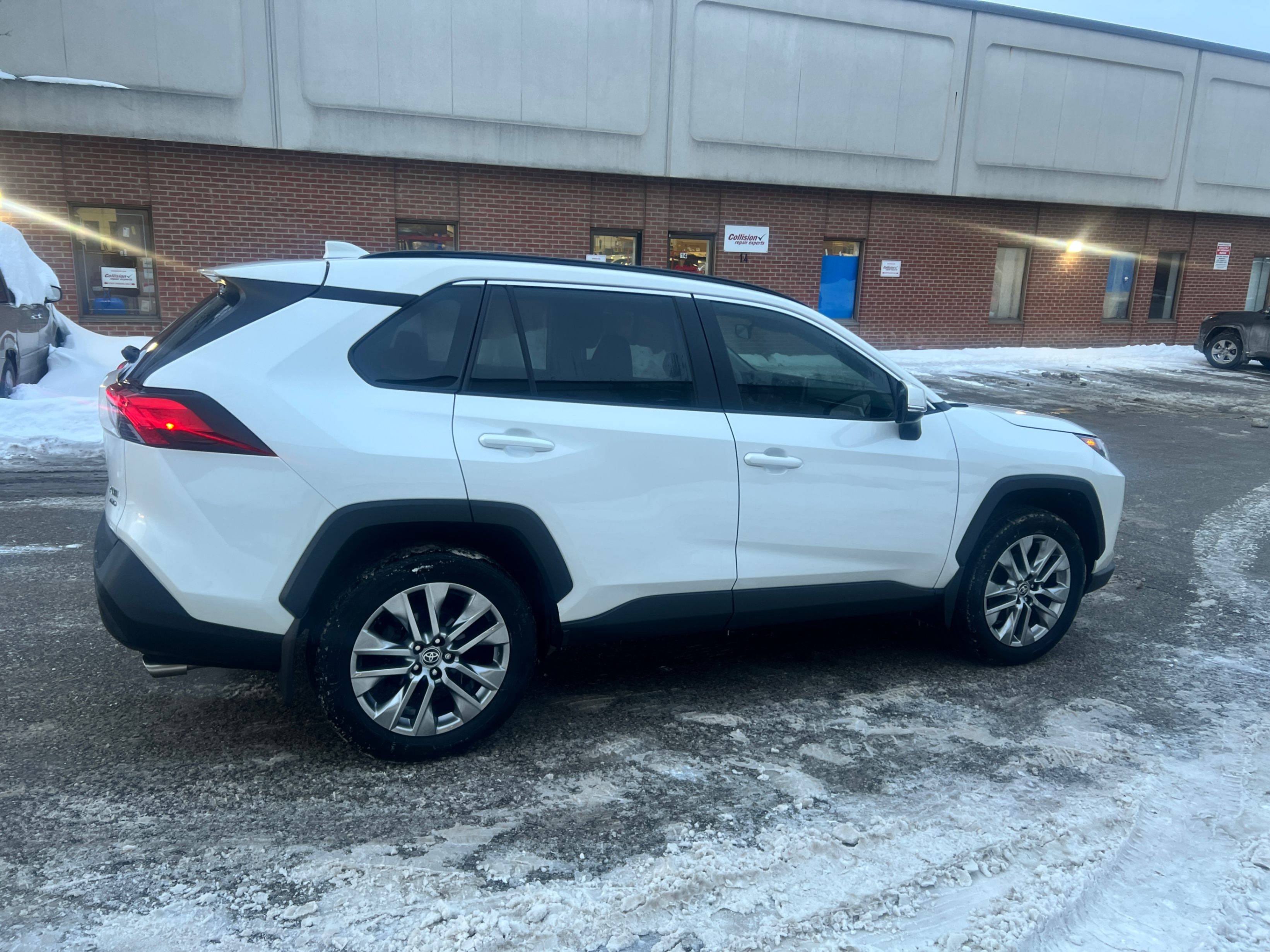 /crownautomobile/2022-Toyota-RAV4-7152610488110567.jpg
