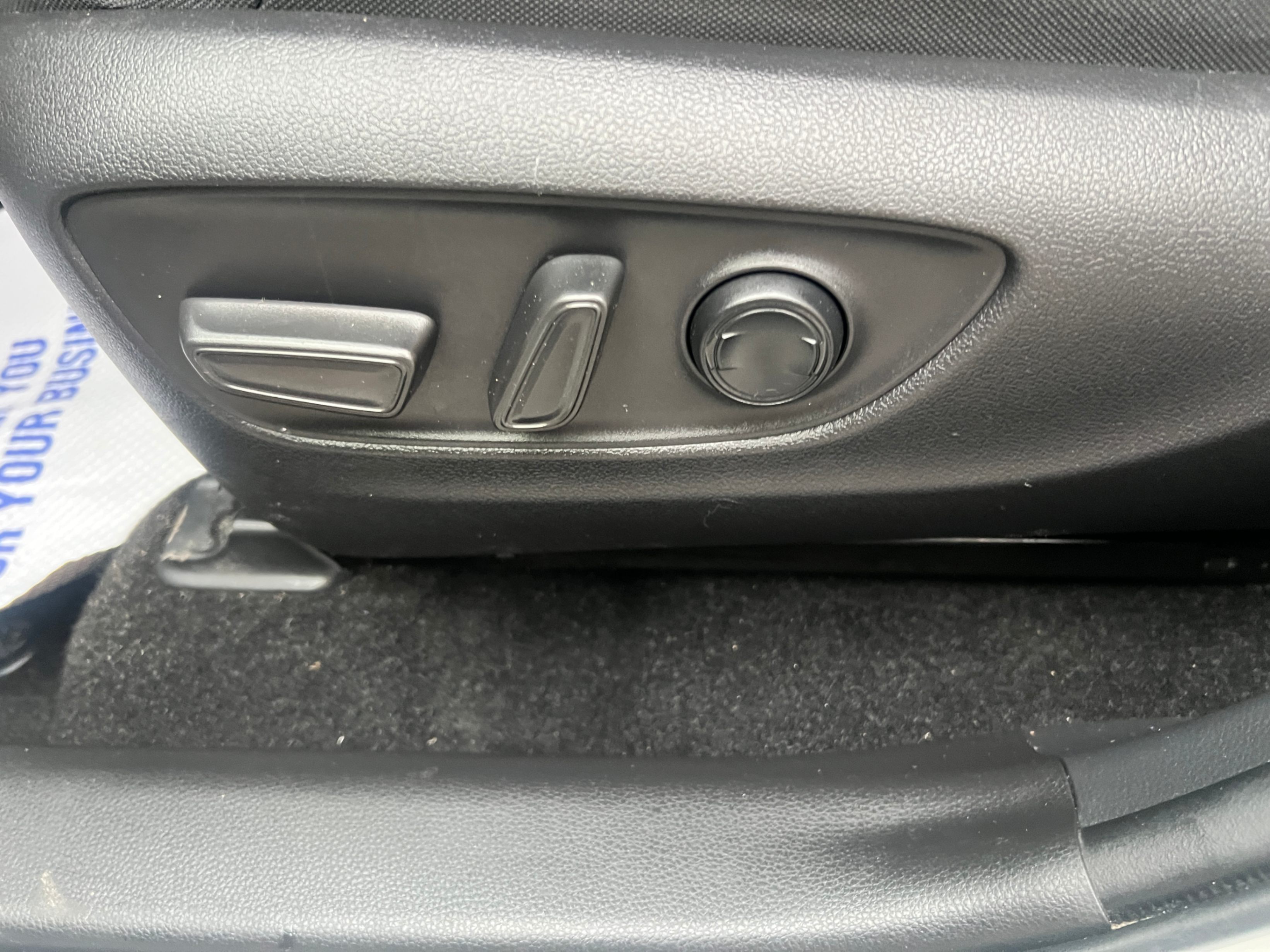 /crownautomobile/2022-Toyota-Venza-38350171784036813.jpg
