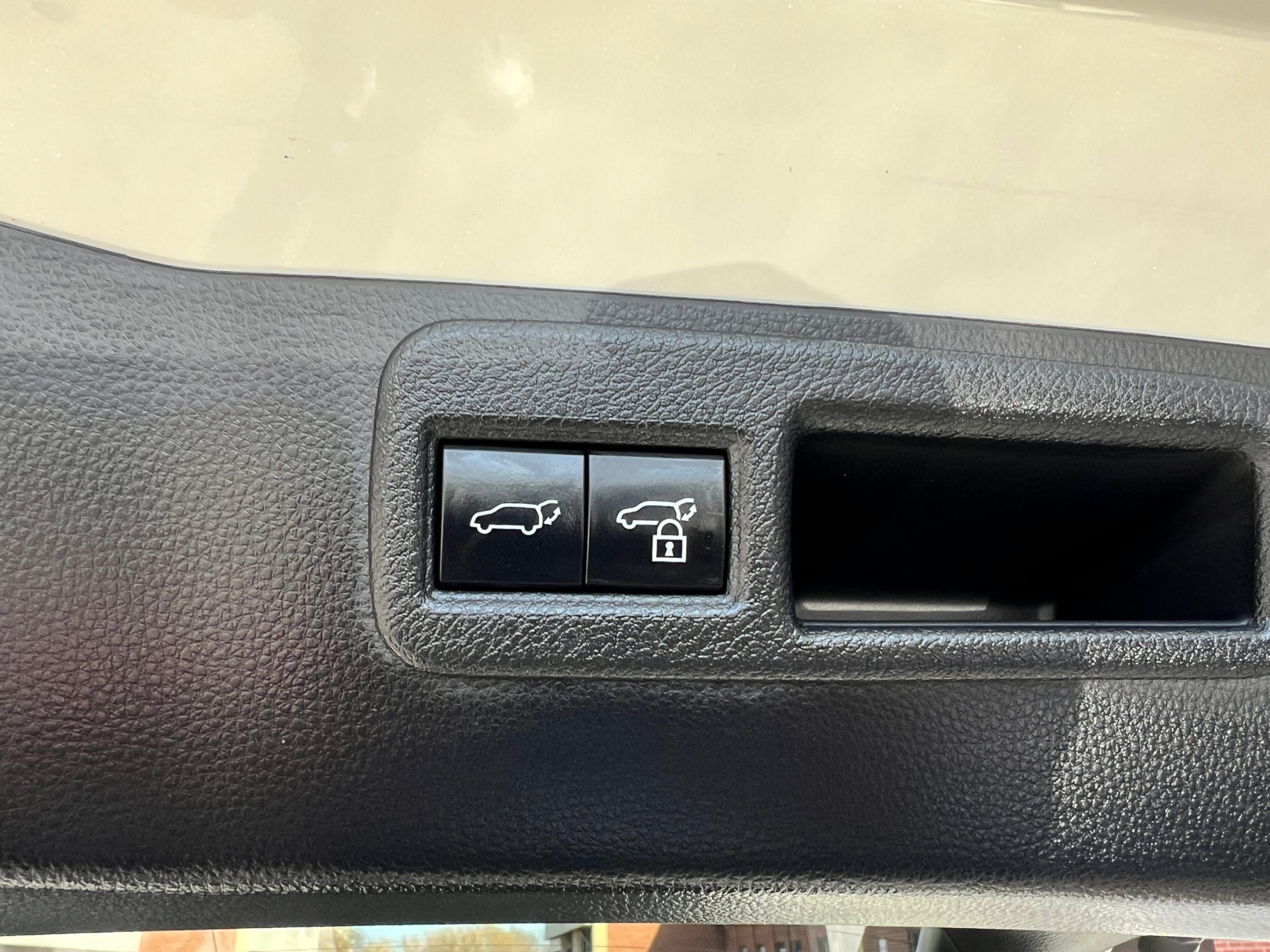 /crownautomobile/2022-Toyota-Venza-50746276508427.jpg