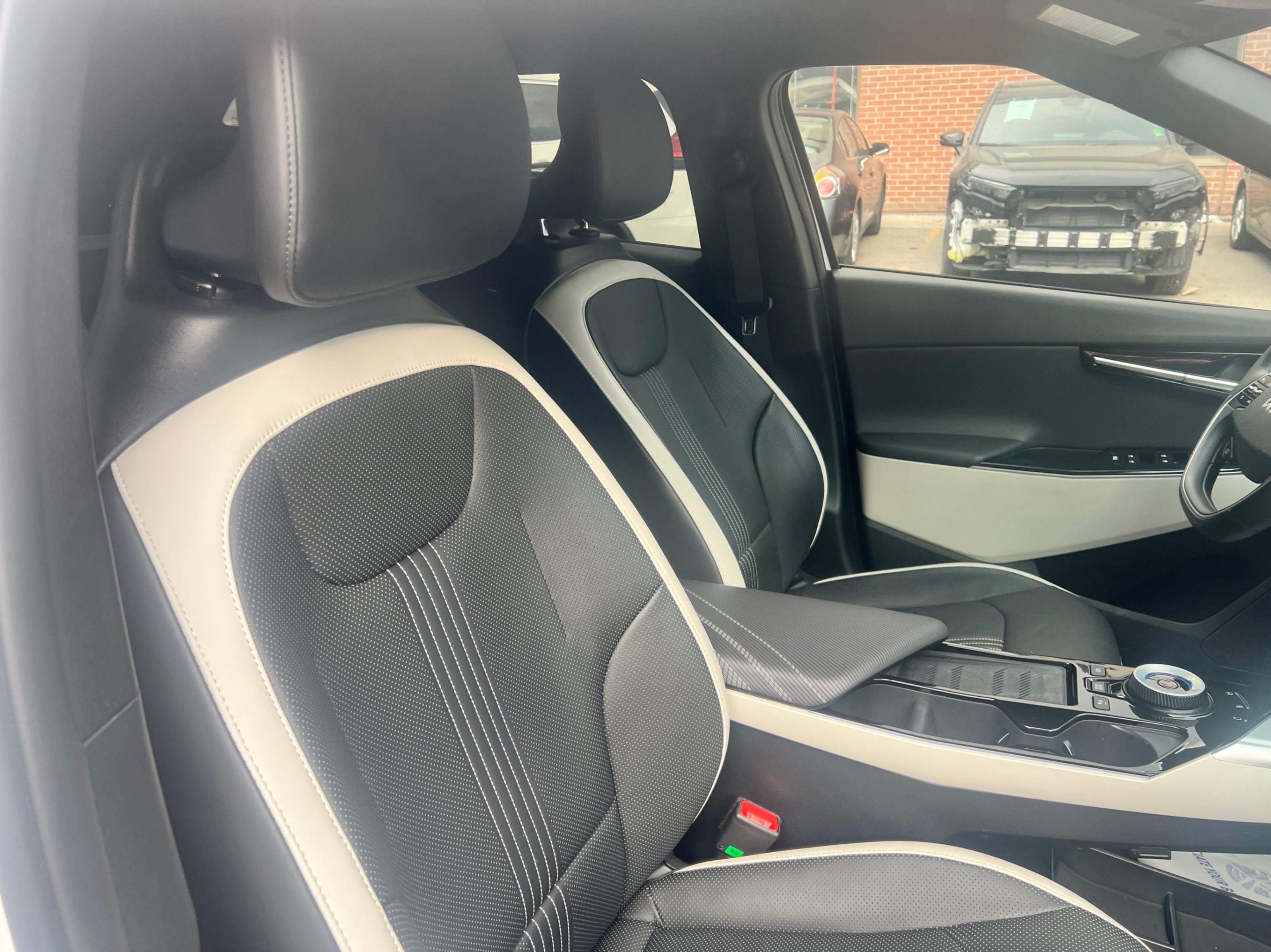 /crownautomobile/2023-Kia-EV6-8667426423946161.jpg