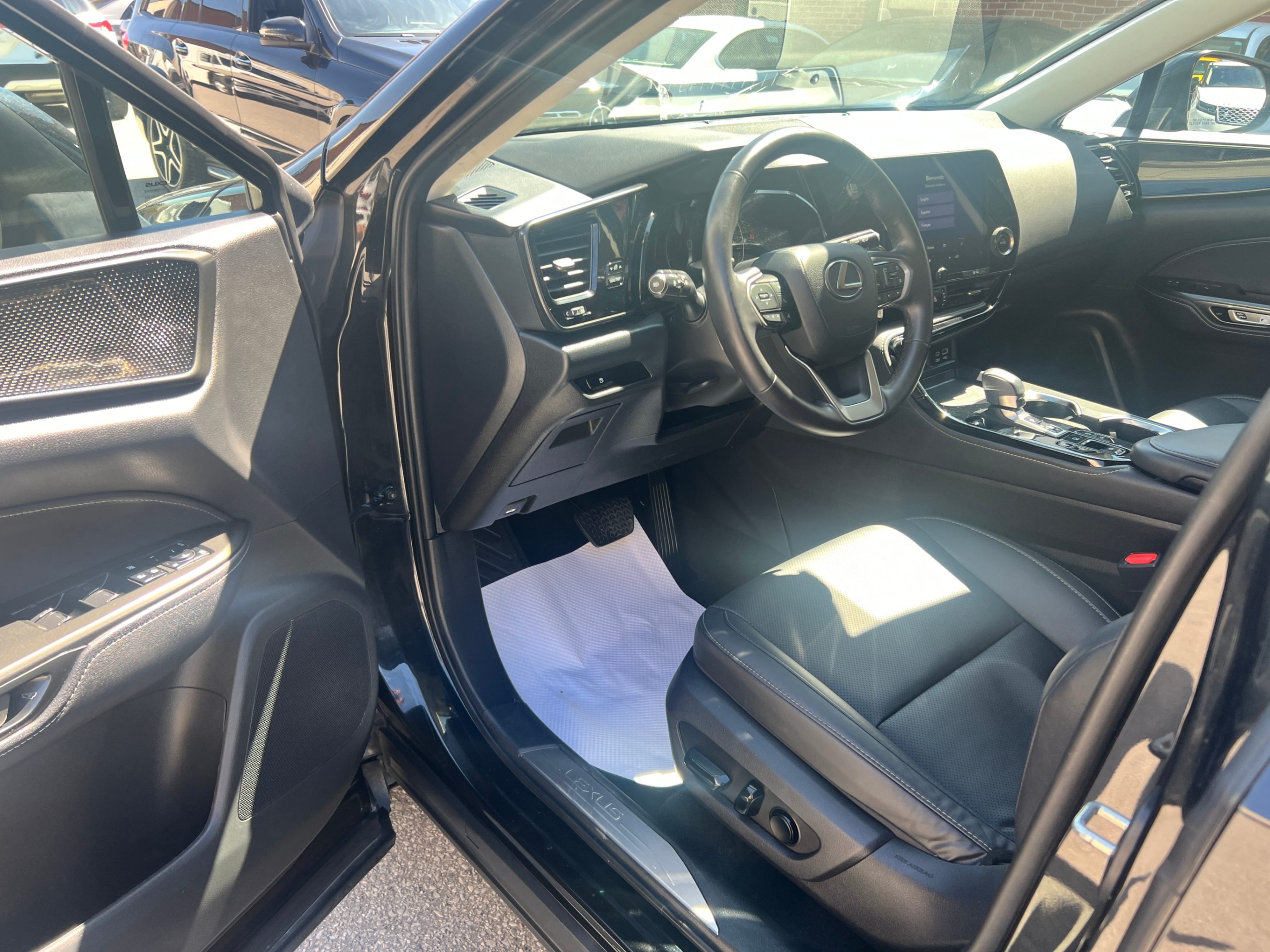 /crownautomobile/2023-Lexus-NX-007424514848907382.jpg