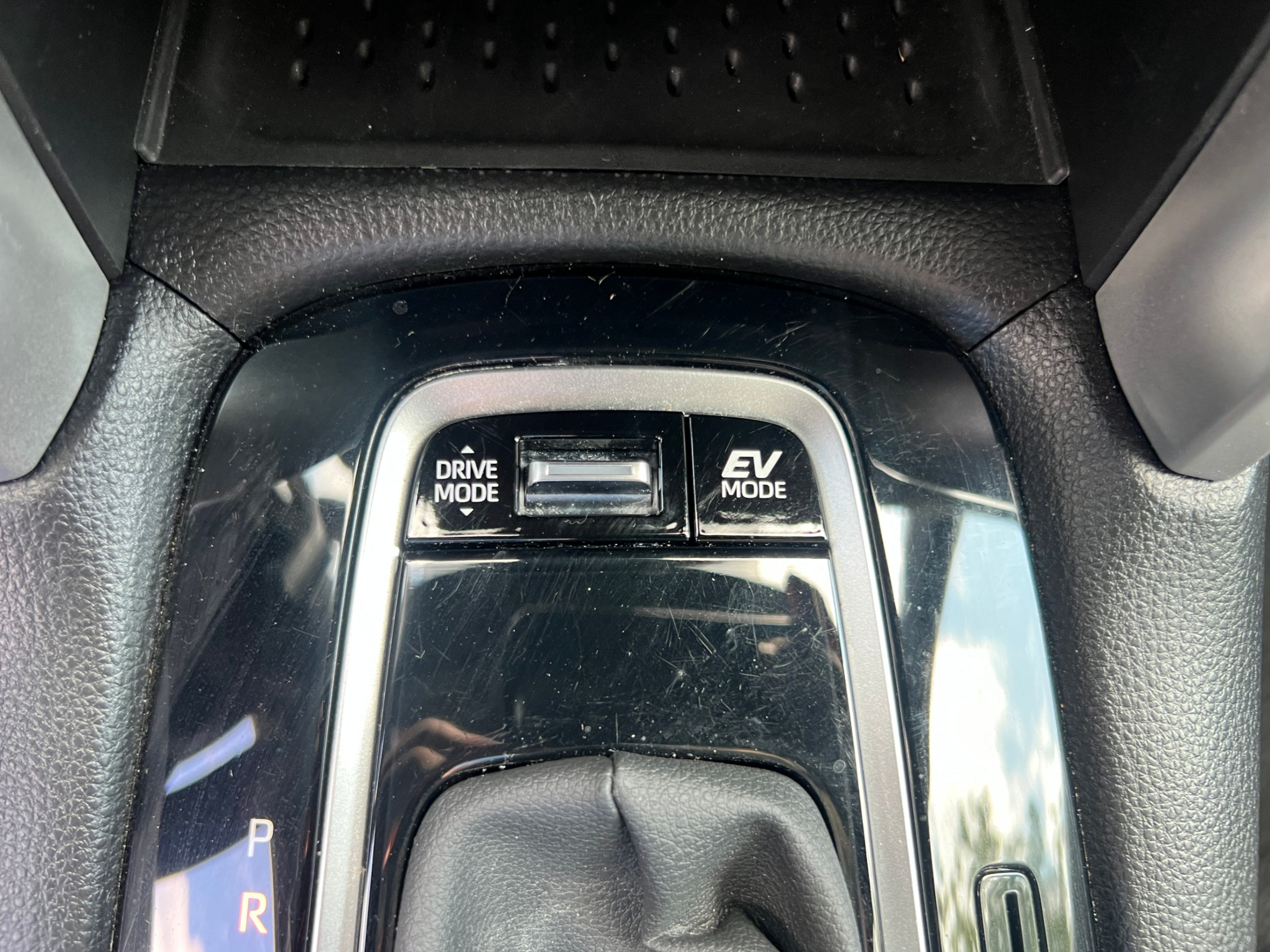 /crownautomobile/2023-Toyota-CorollaCross-3295685692435384.jpg