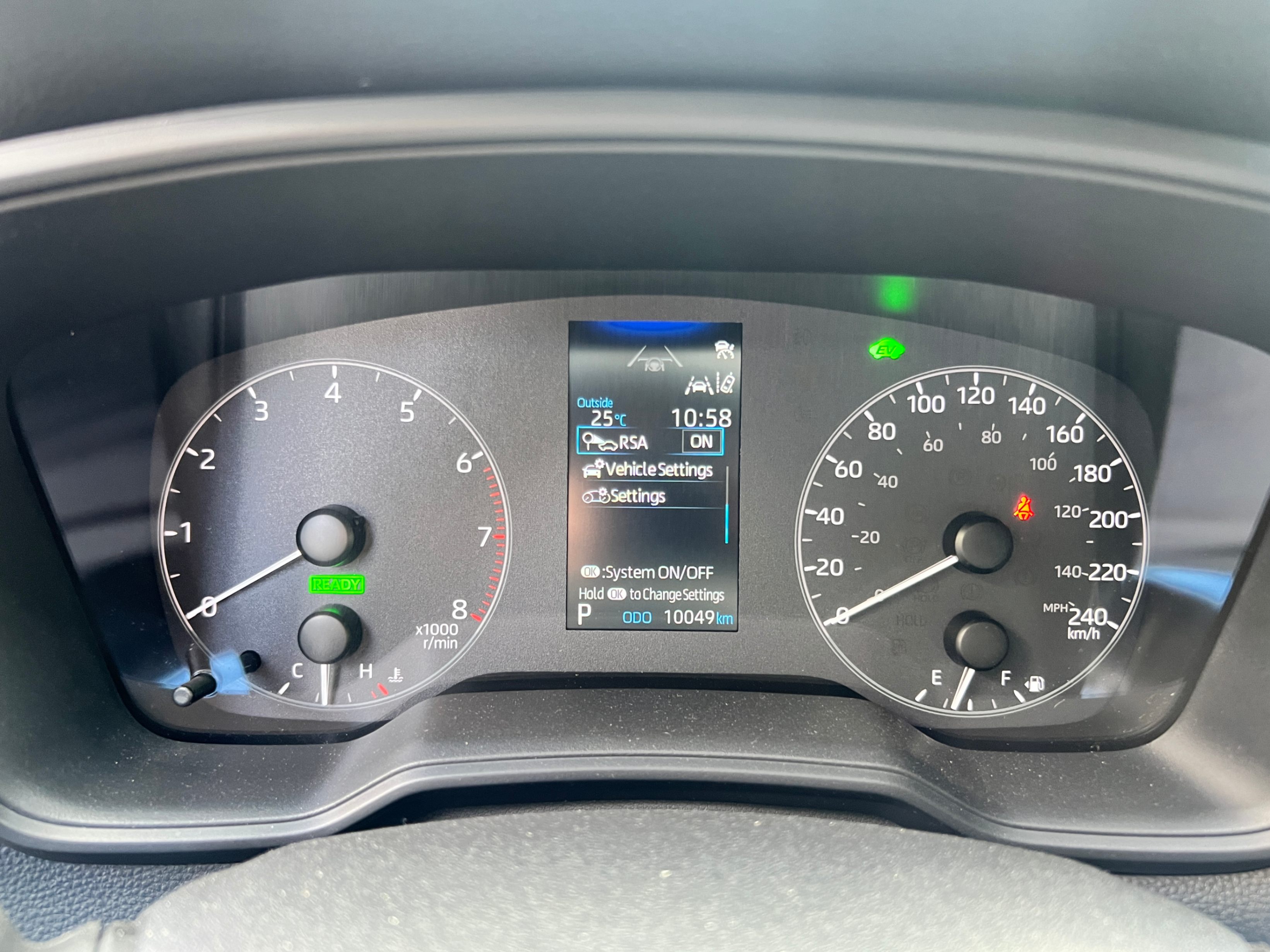 /crownautomobile/2023-Toyota-CorollaCross-39883442228924126.jpg
