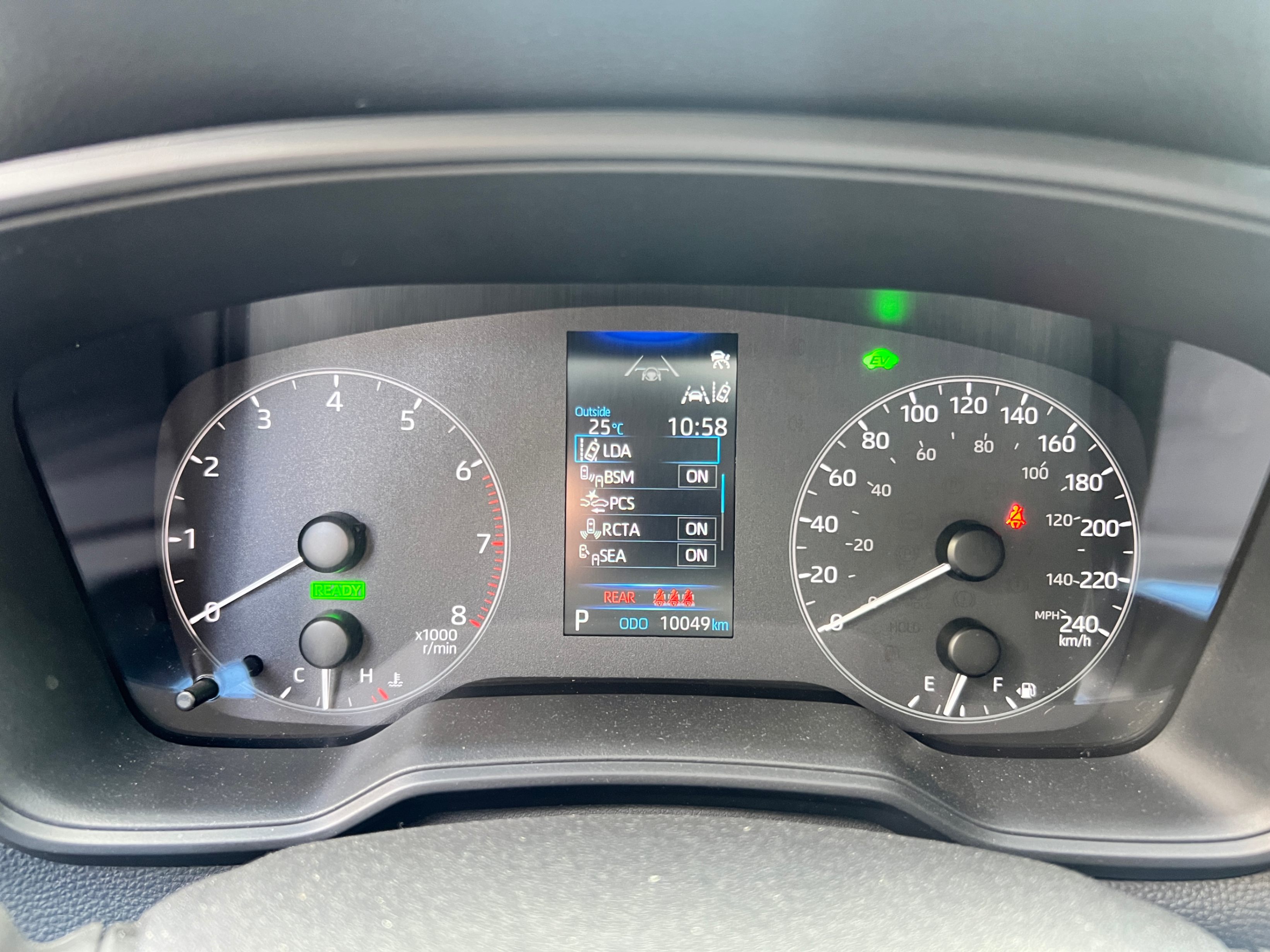 /crownautomobile/2023-Toyota-CorollaCross-6838571715604314.jpg