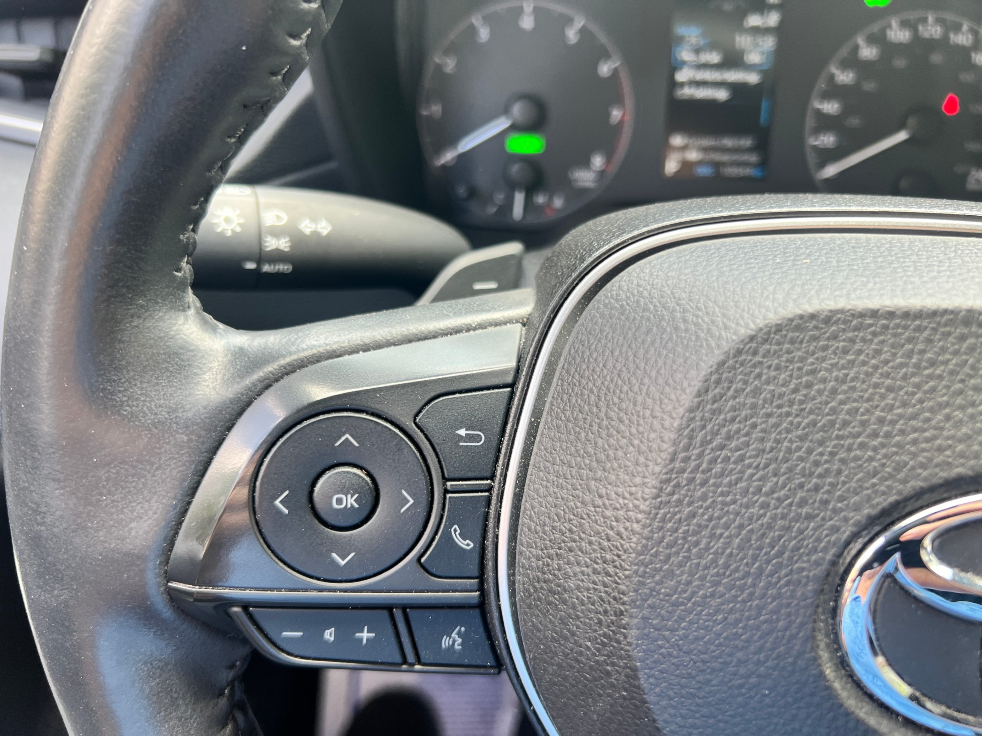/crownautomobile/2023-Toyota-CorollaCross-7689643145055844.jpg