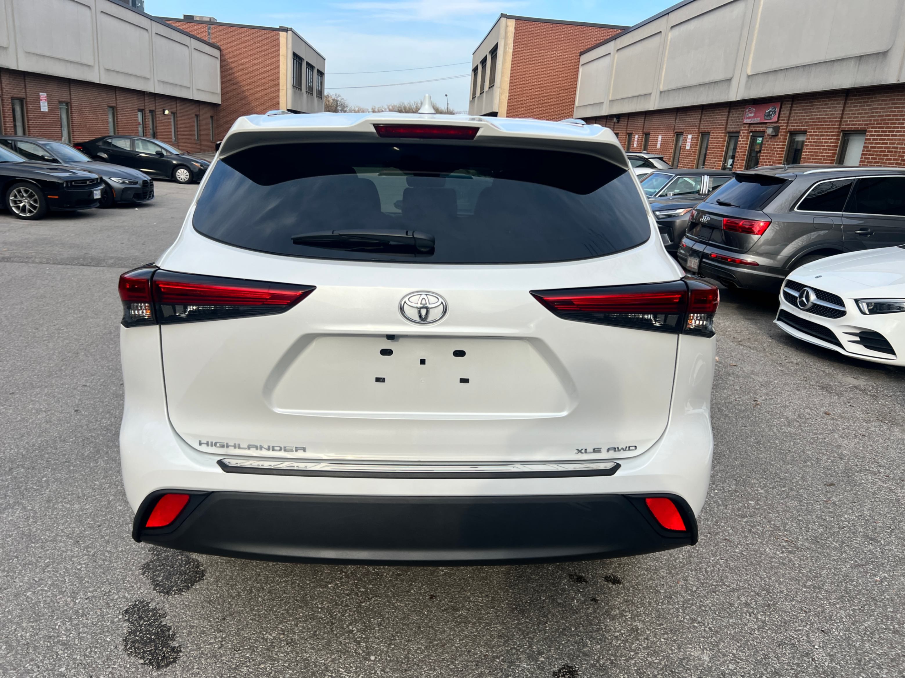 /crownautomobile/2023-Toyota-Highlander-009909399652608064.jpg