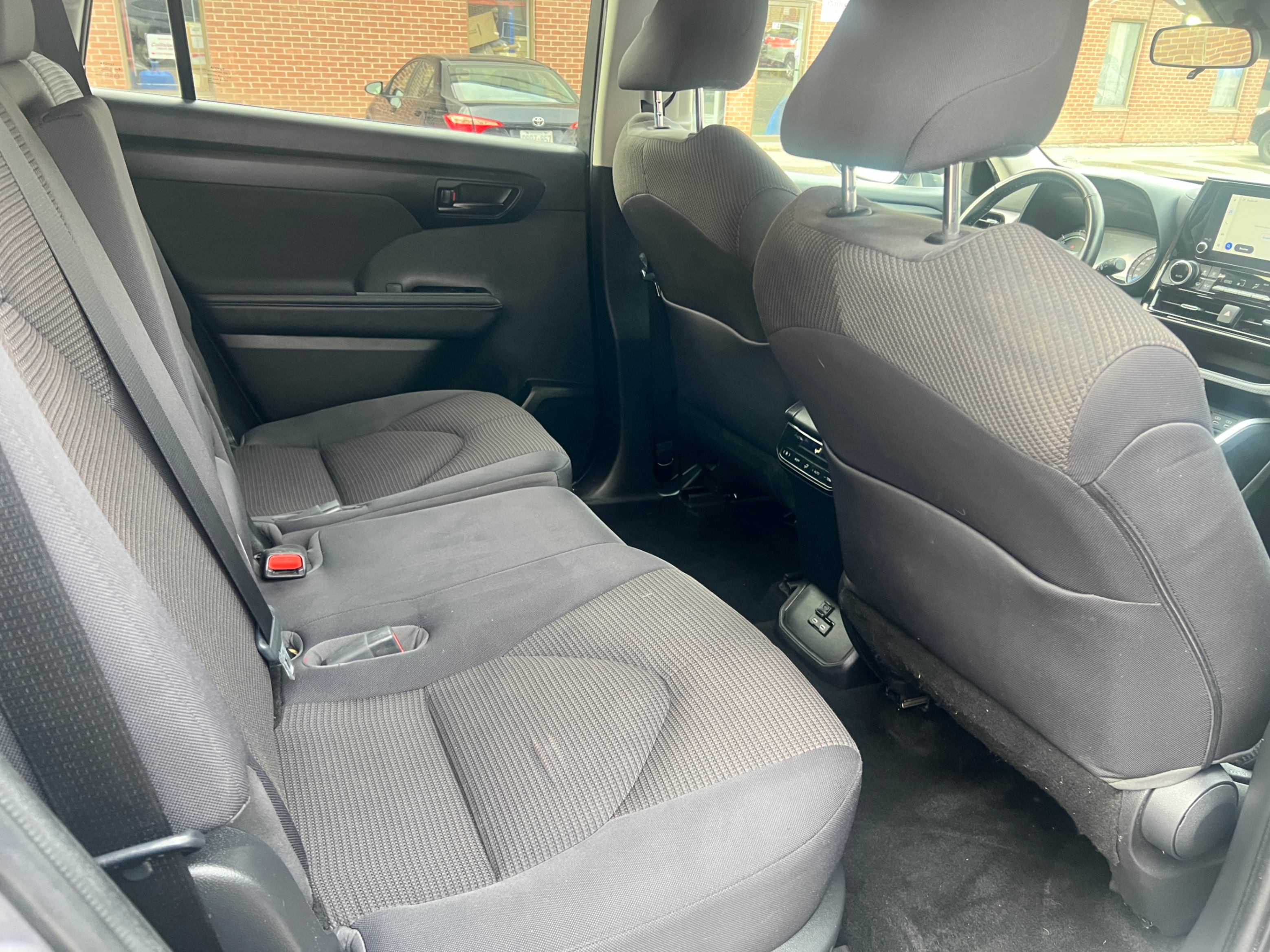 /crownautomobile/2023-Toyota-Highlander-03022333596793625.jpg