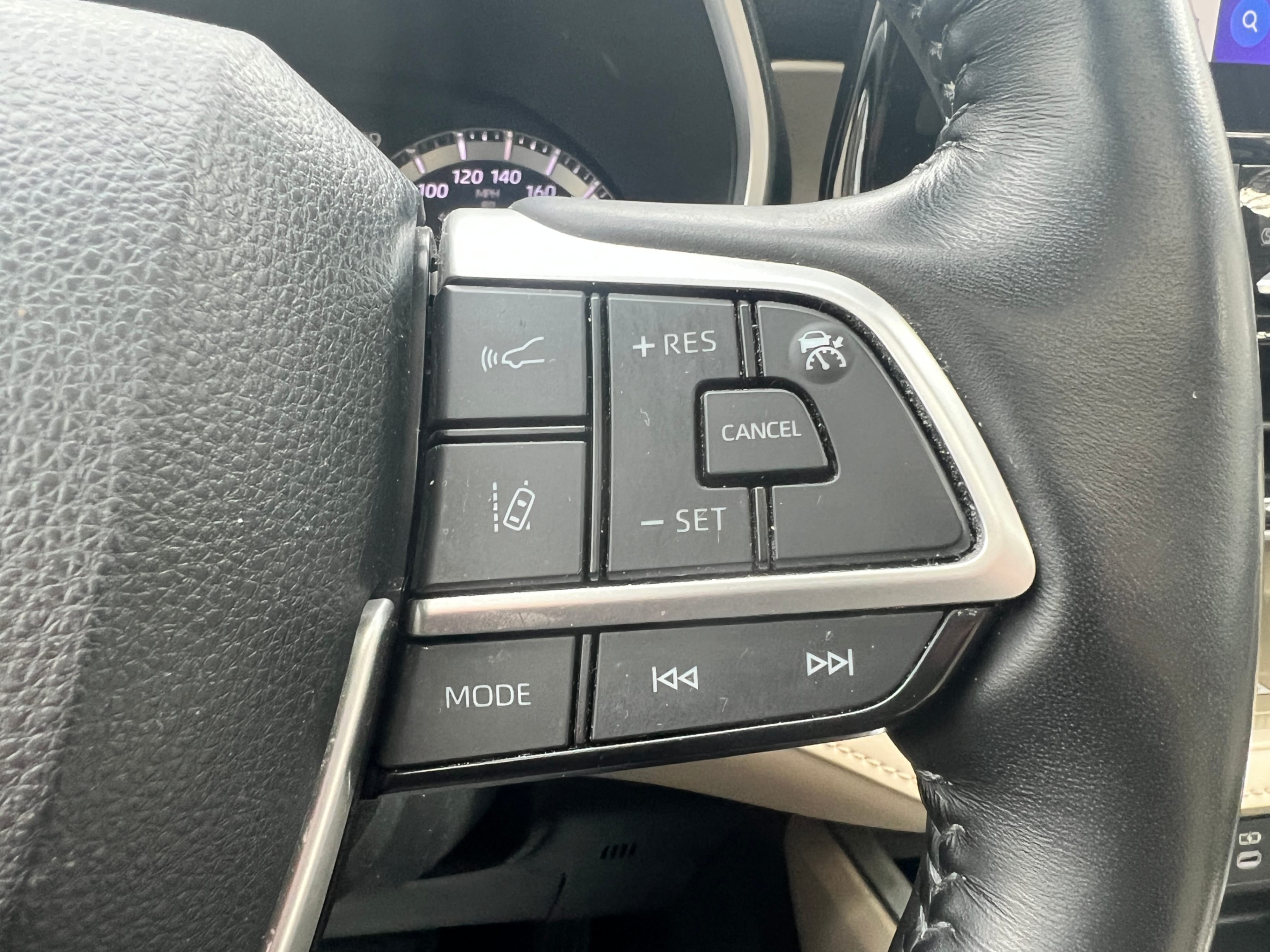 /crownautomobile/2023-Toyota-Highlander-16258433083032853.jpg