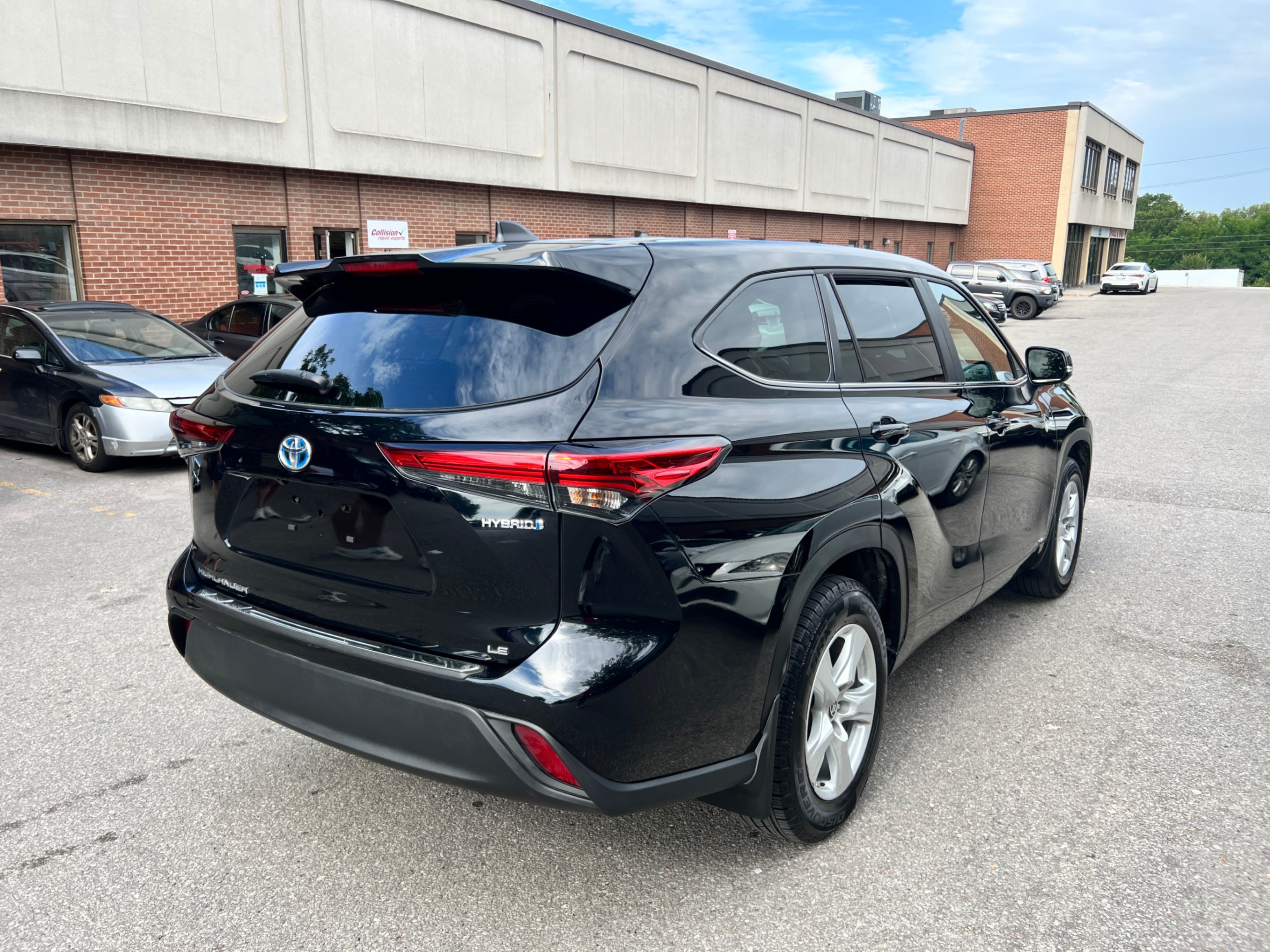 /crownautomobile/2023-Toyota-Highlander-18307072938140445.jpg
