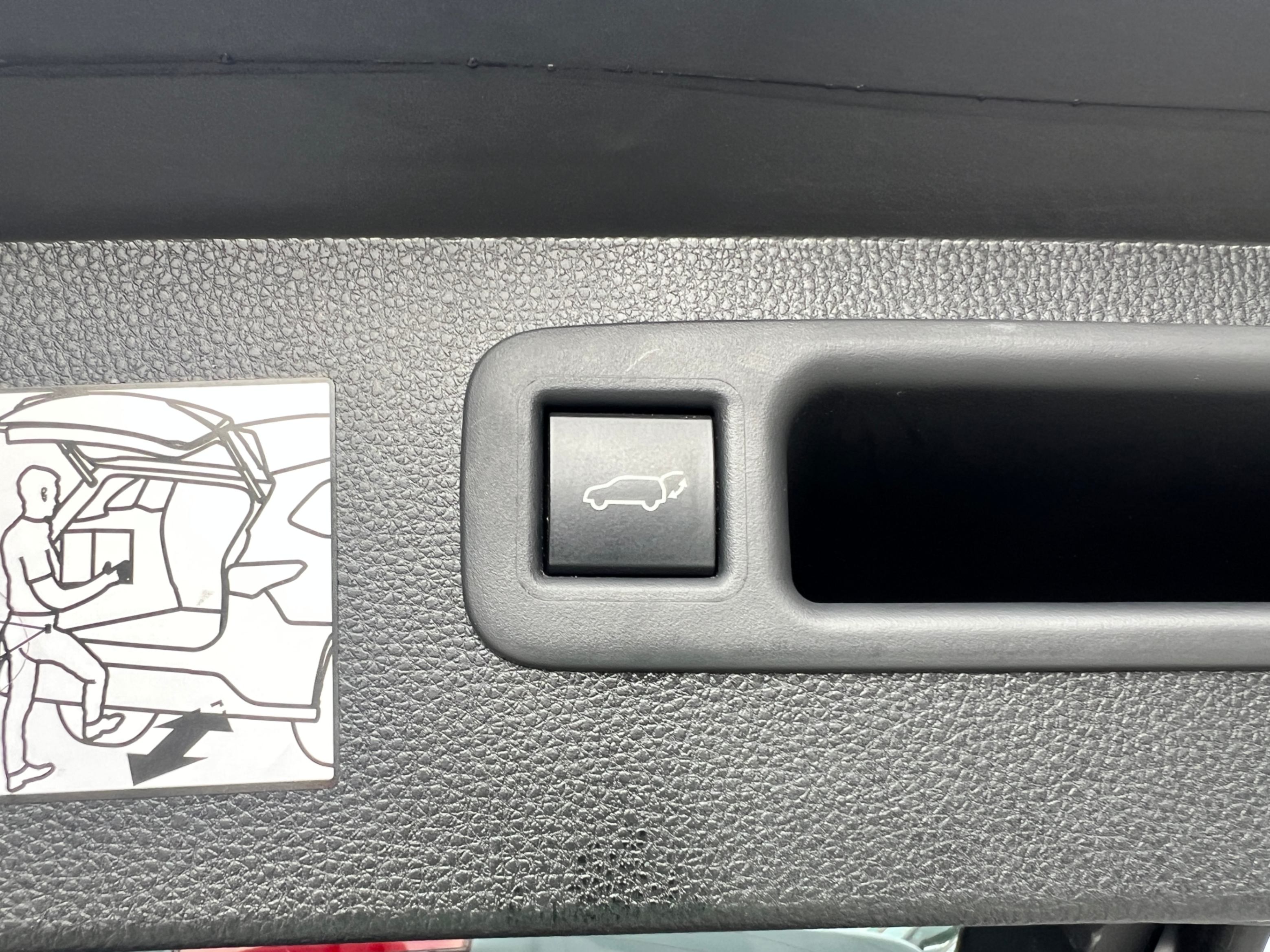 /crownautomobile/2023-Toyota-Highlander-48817687357429596.jpg