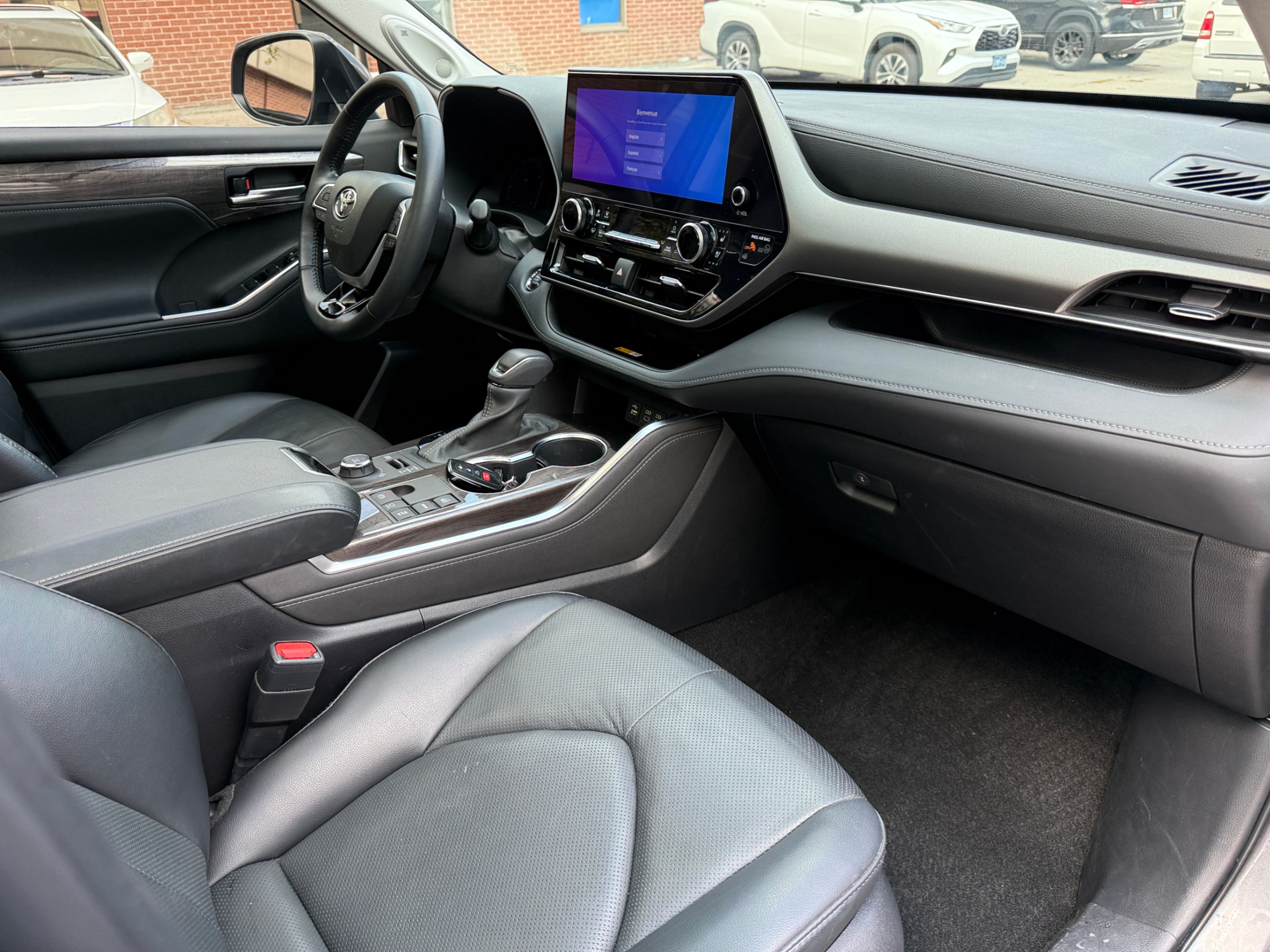 /crownautomobile/2023-Toyota-Highlander-5648768295626212.jpg