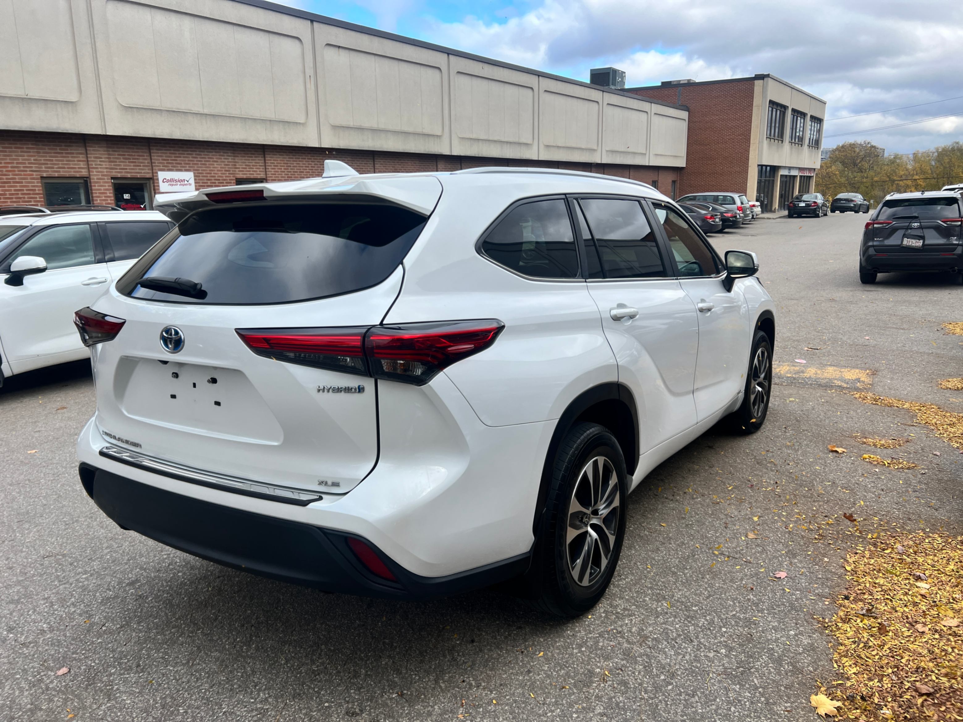 /crownautomobile/2023-Toyota-Highlander-6052377296189926.jpg