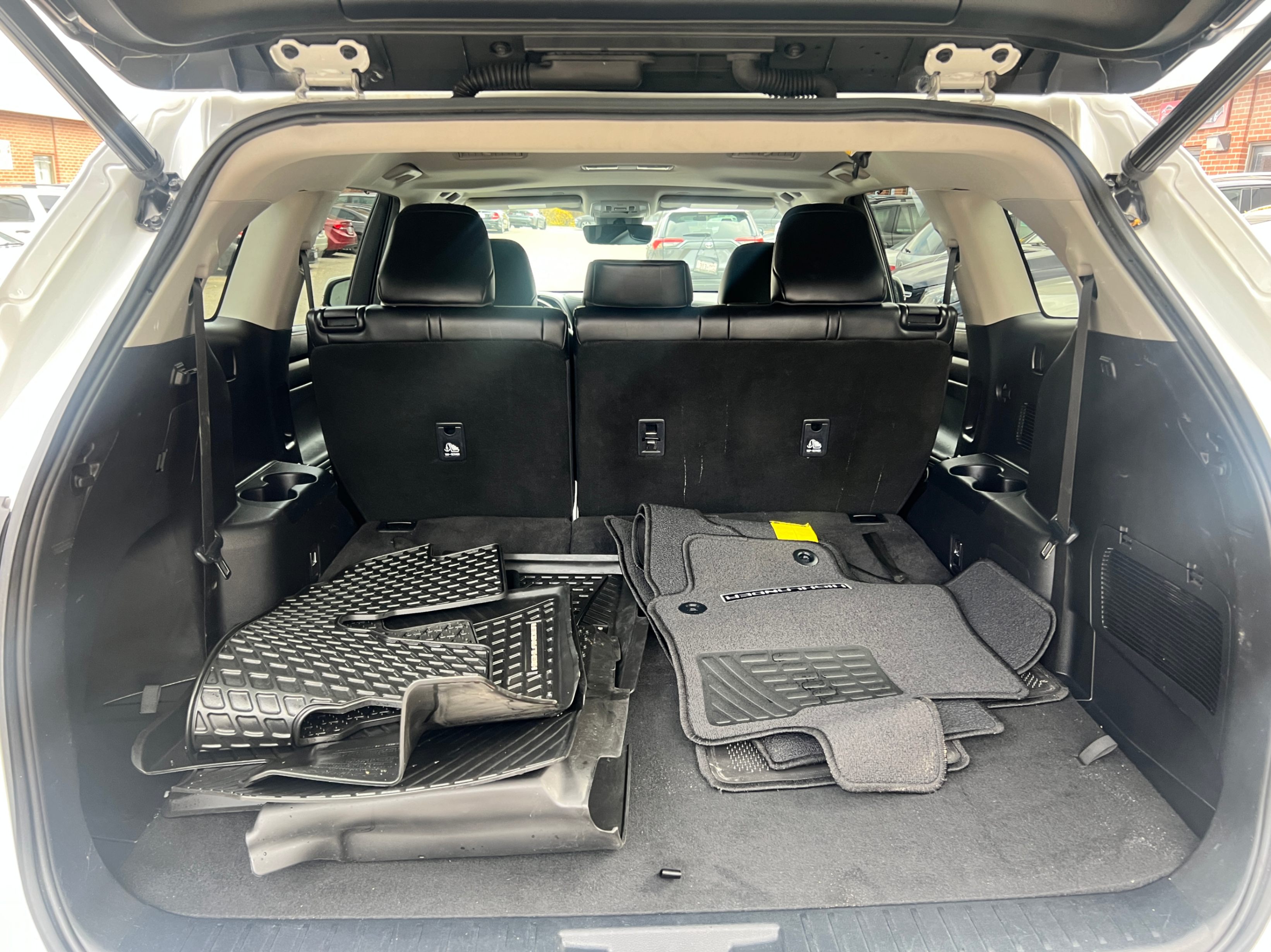 /crownautomobile/2023-Toyota-Highlander-6612549917770341.jpg