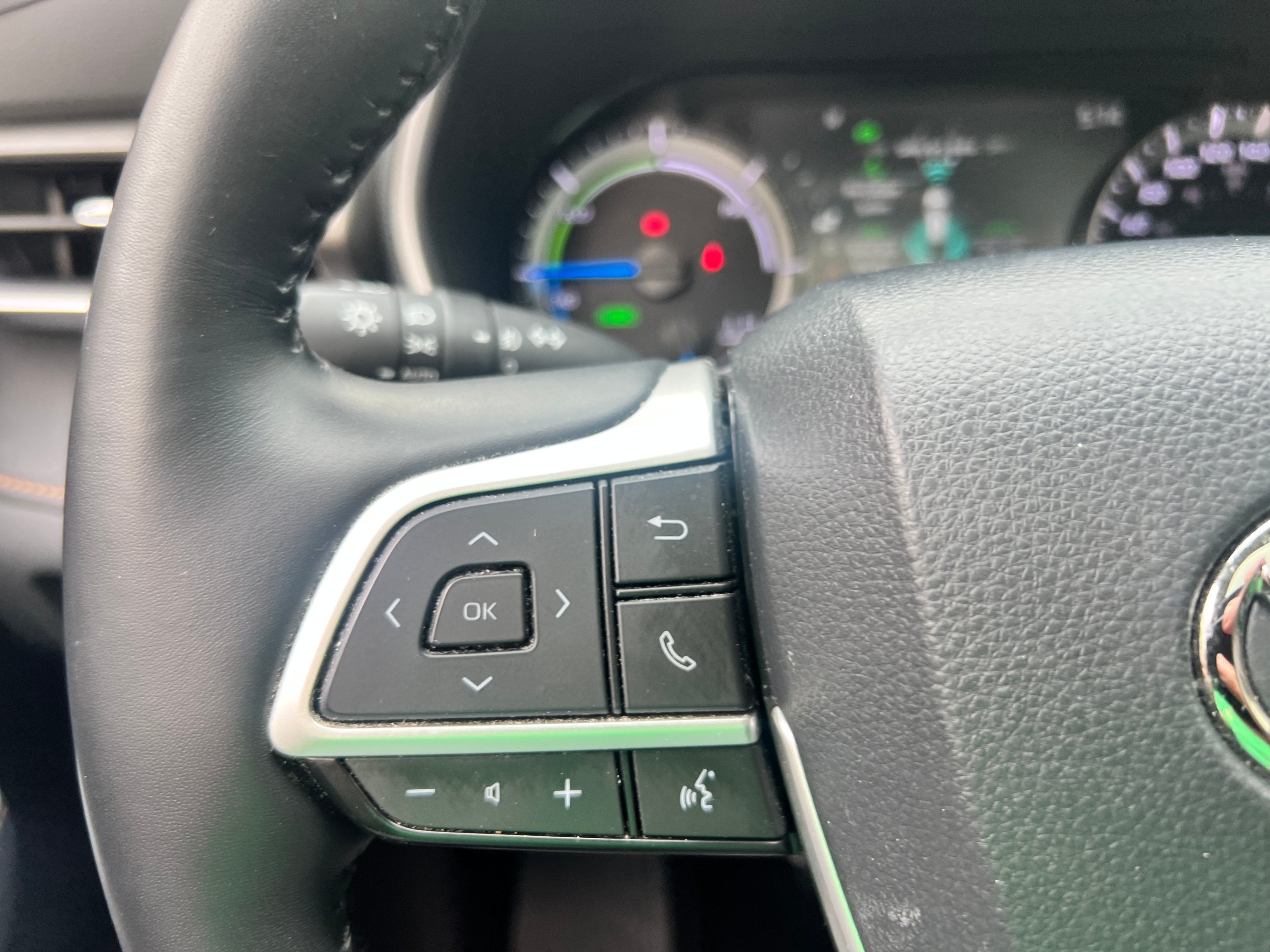/crownautomobile/2023-Toyota-Highlander-7018462949817461.jpg