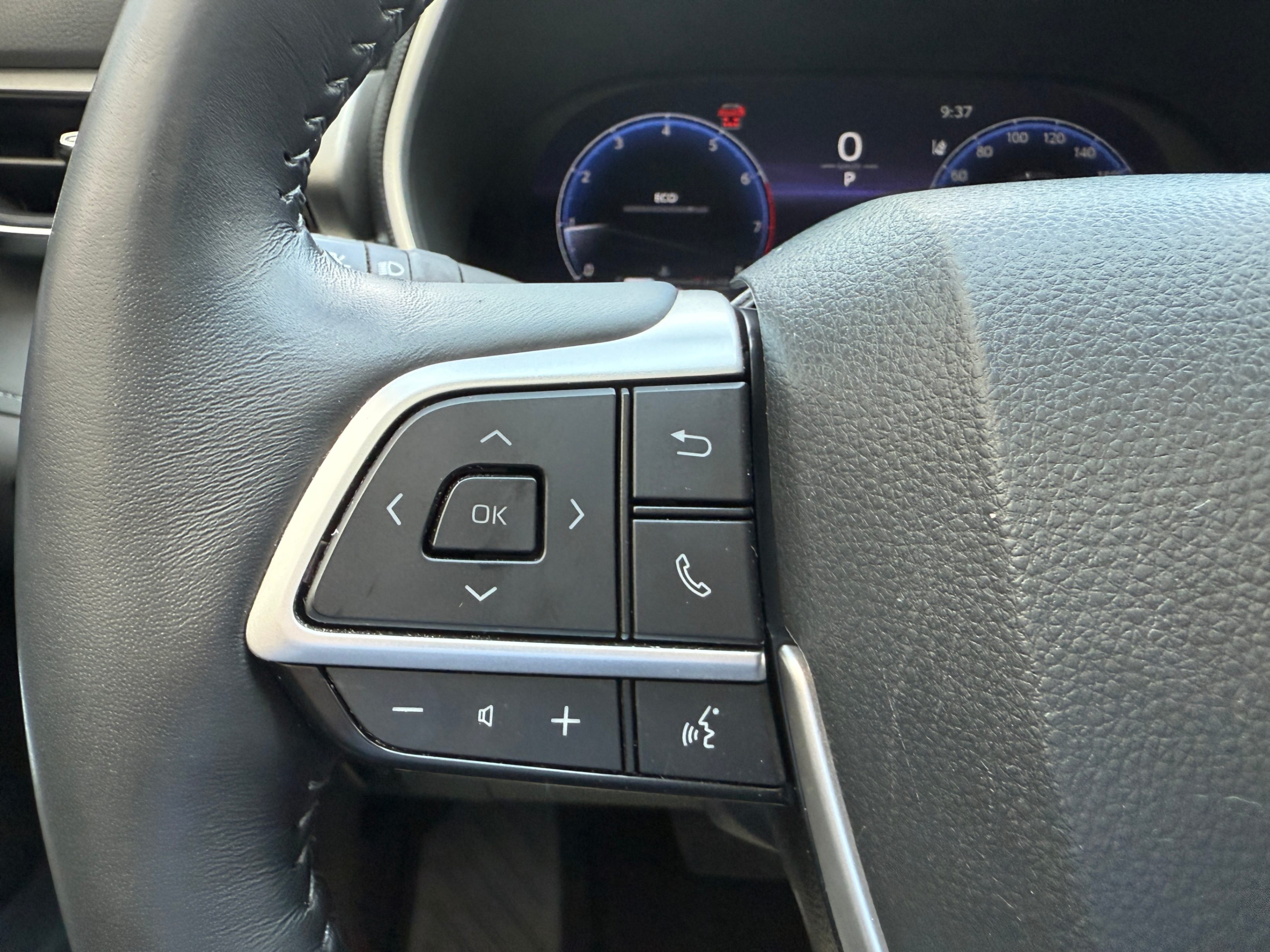 /crownautomobile/2023-Toyota-Highlander-7854373467563478.jpg