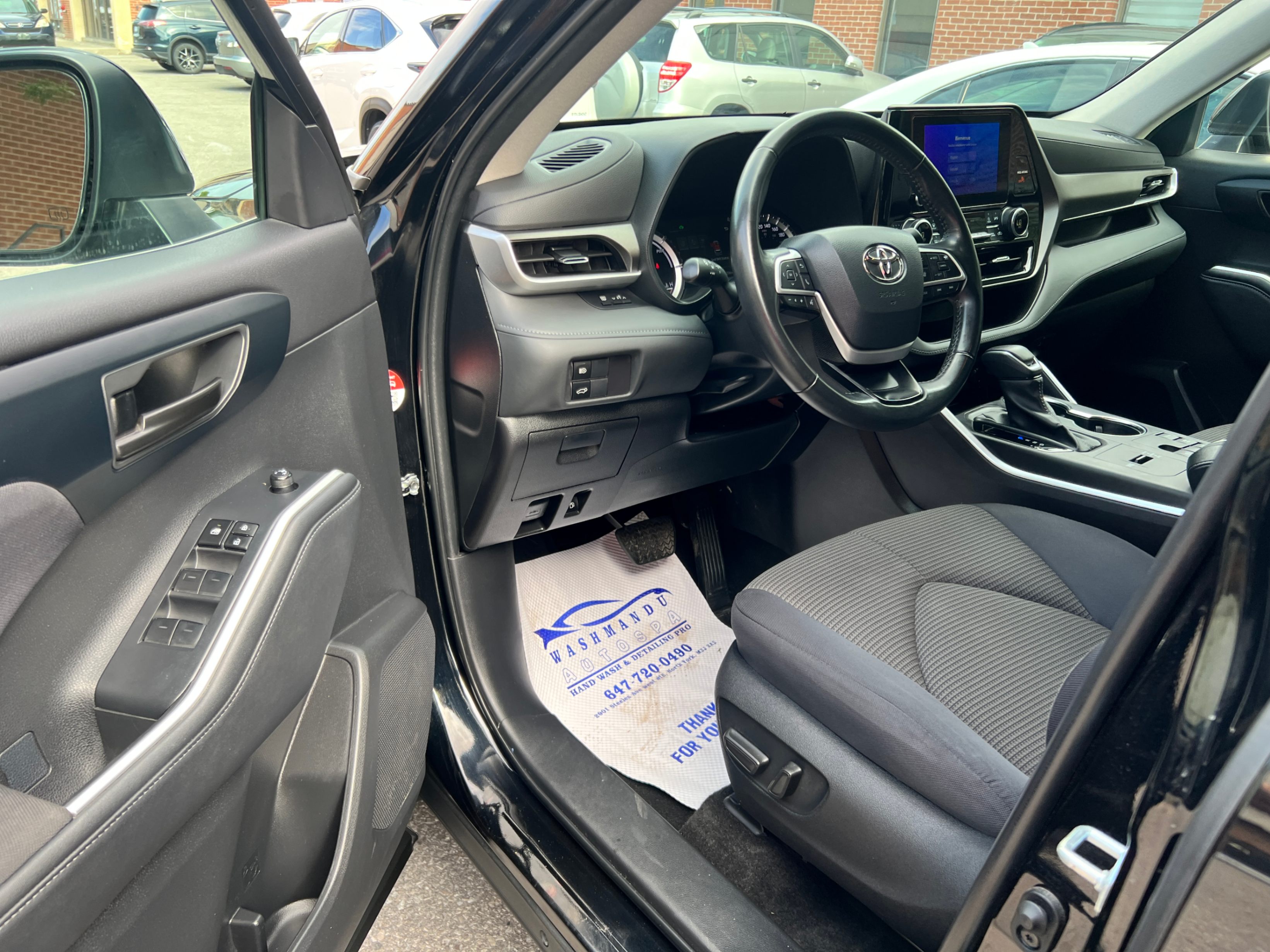 /crownautomobile/2023-Toyota-Highlander-793997091648726.jpg