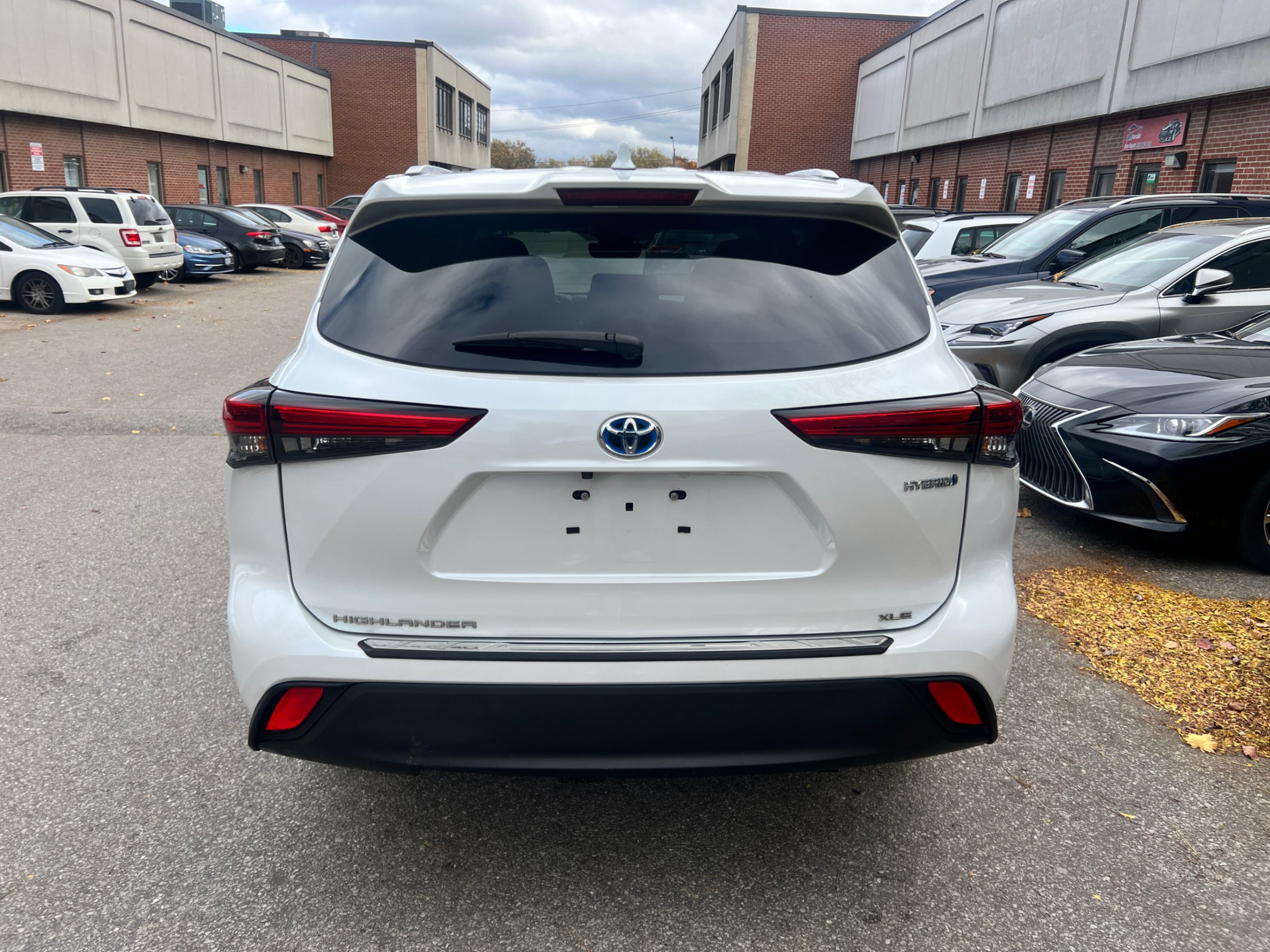 /crownautomobile/2023-Toyota-Highlander-8526477476017384.jpg