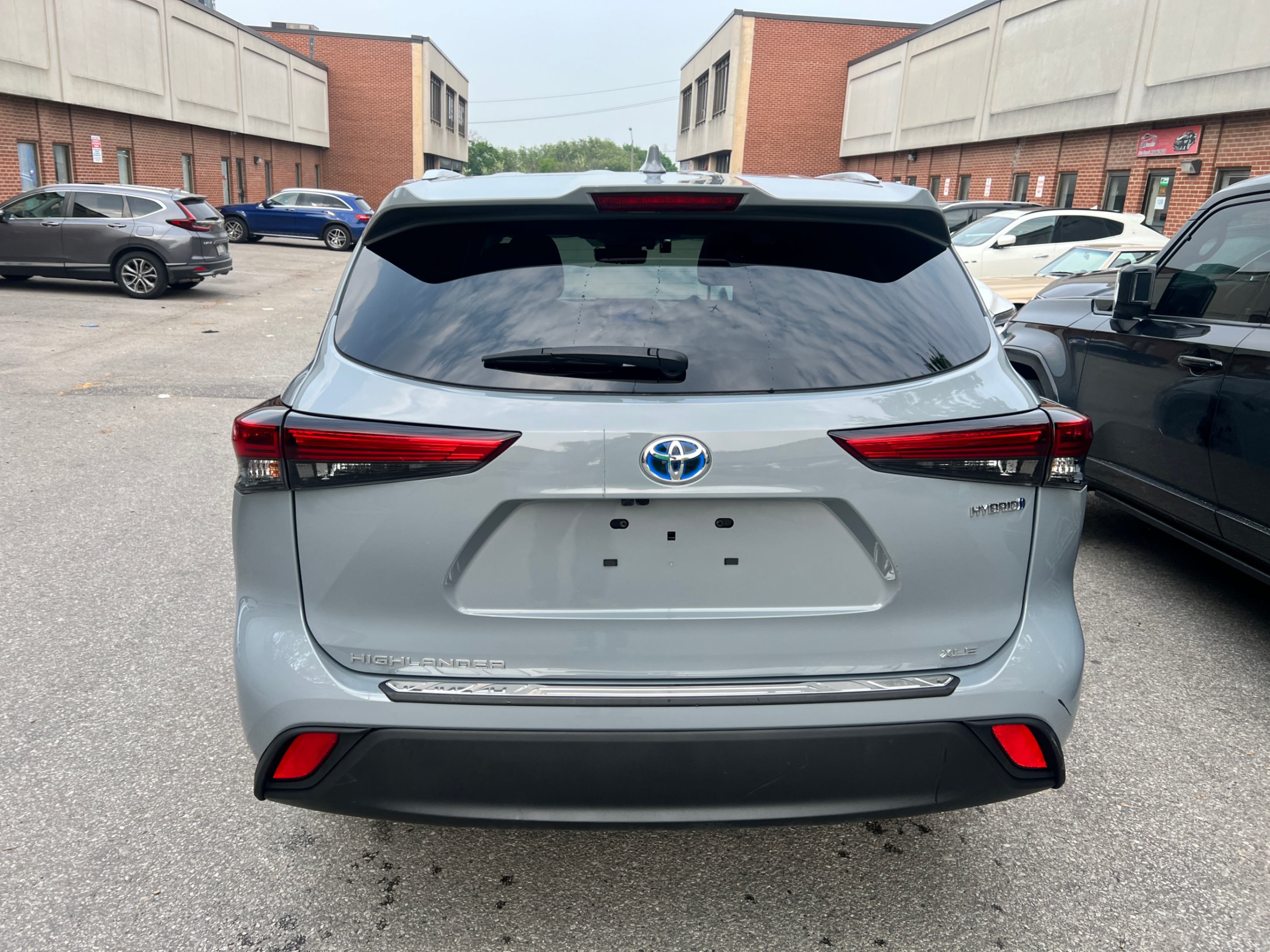/crownautomobile/2023-Toyota-Highlander-9230905436283694.jpg