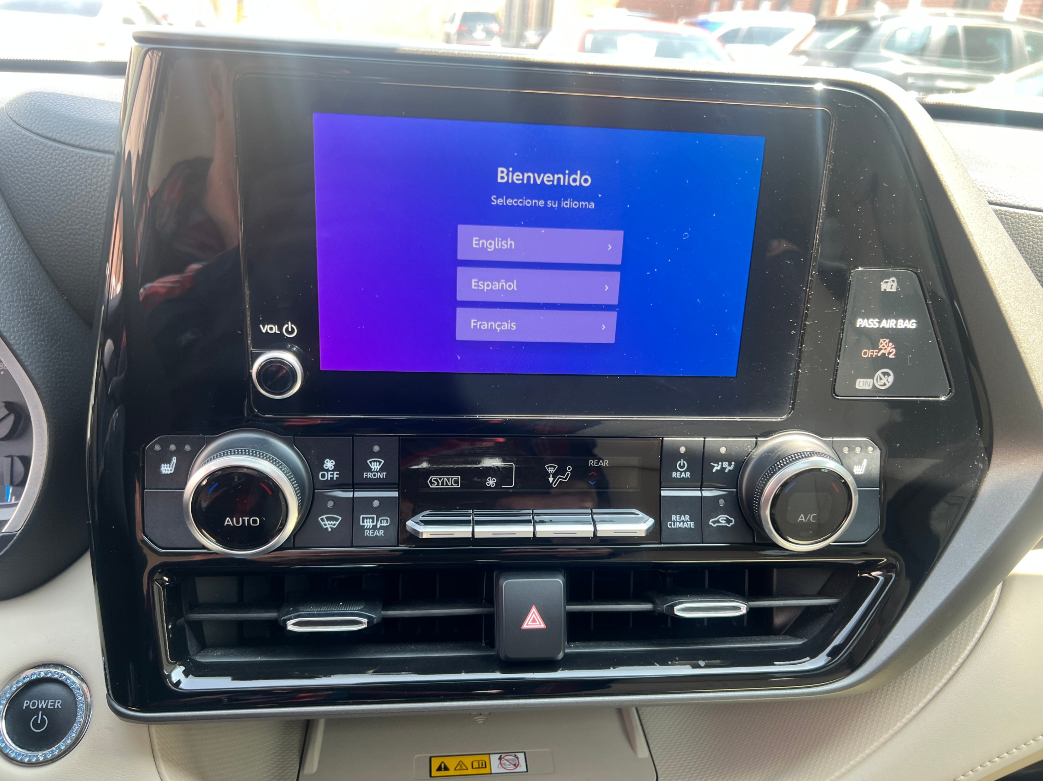 /crownautomobile/2023-Toyota-Highlander-9287534279913825.jpg