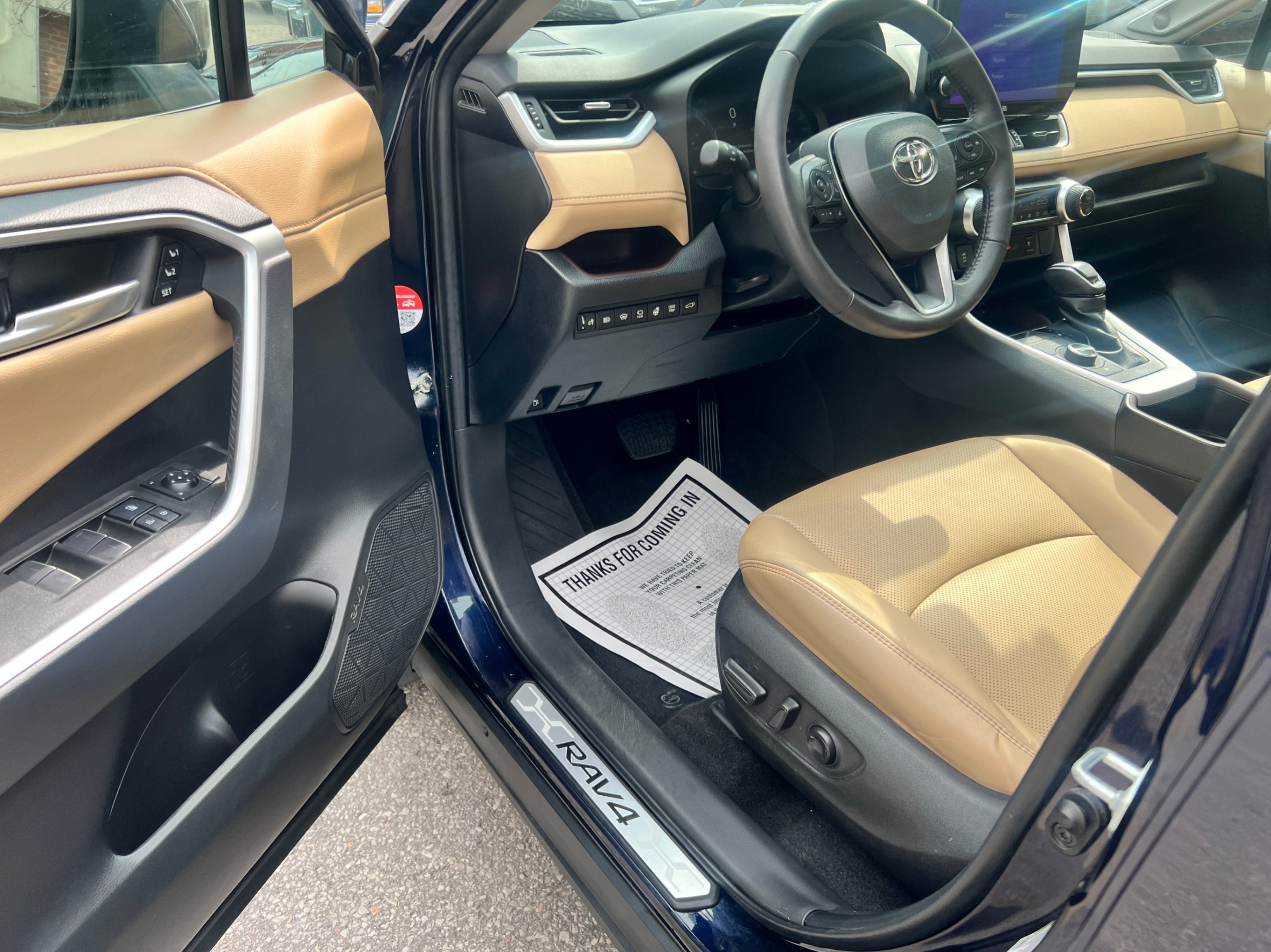 /crownautomobile/2023-Toyota-RAV4-013819178692532574.jpg