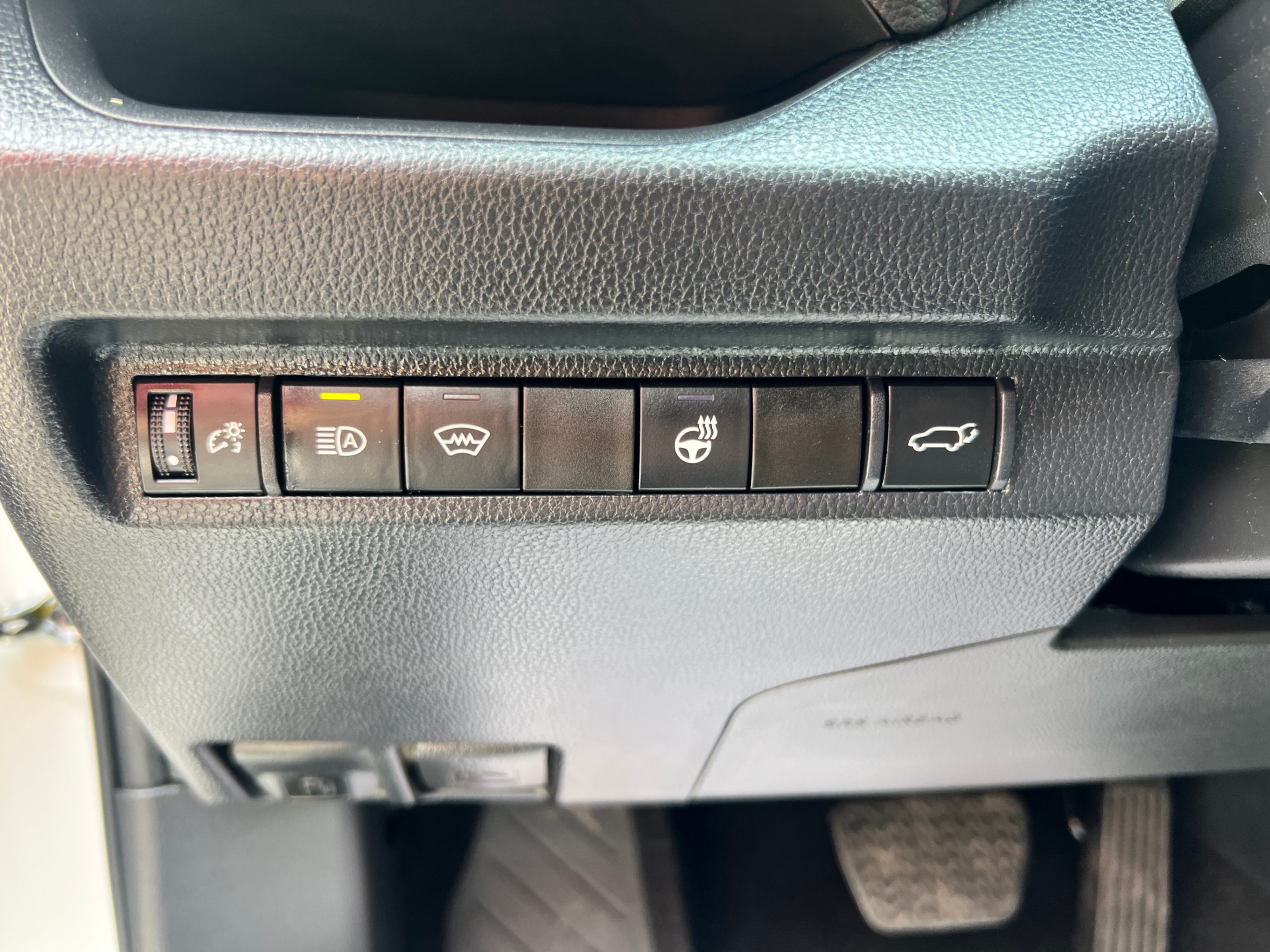 /crownautomobile/2023-Toyota-RAV4-024228775495875876.jpg
