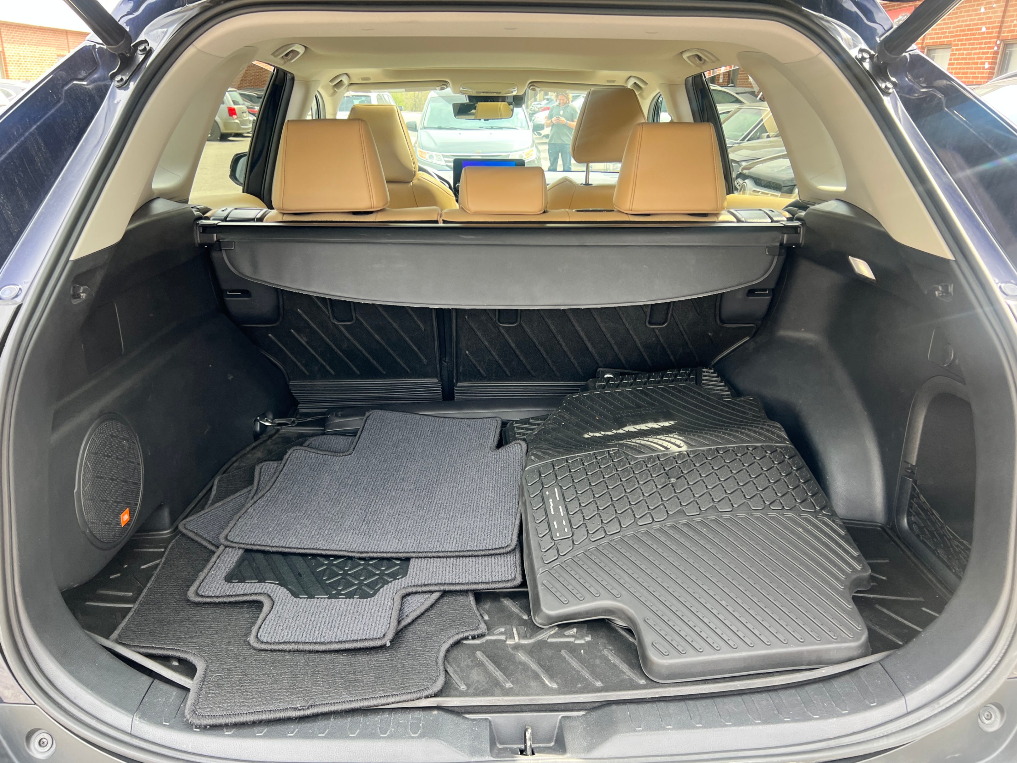 /crownautomobile/2023-Toyota-RAV4-03883162786579741.jpg