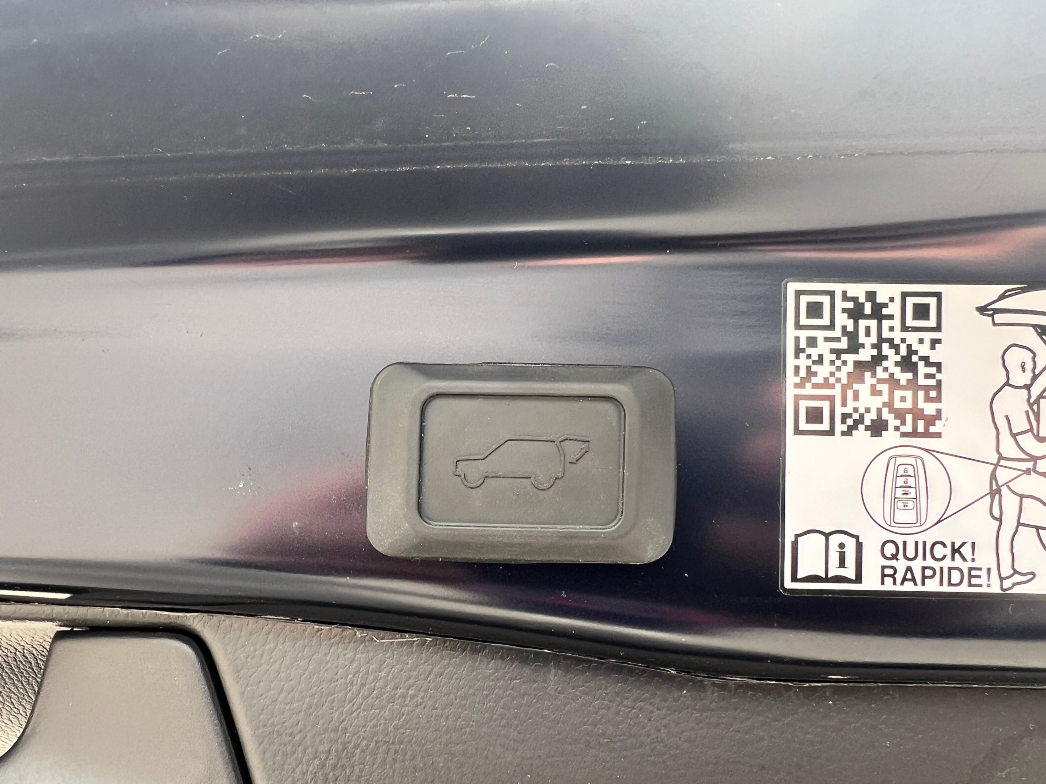 /crownautomobile/2023-Toyota-RAV4-07599517486651086.jpg