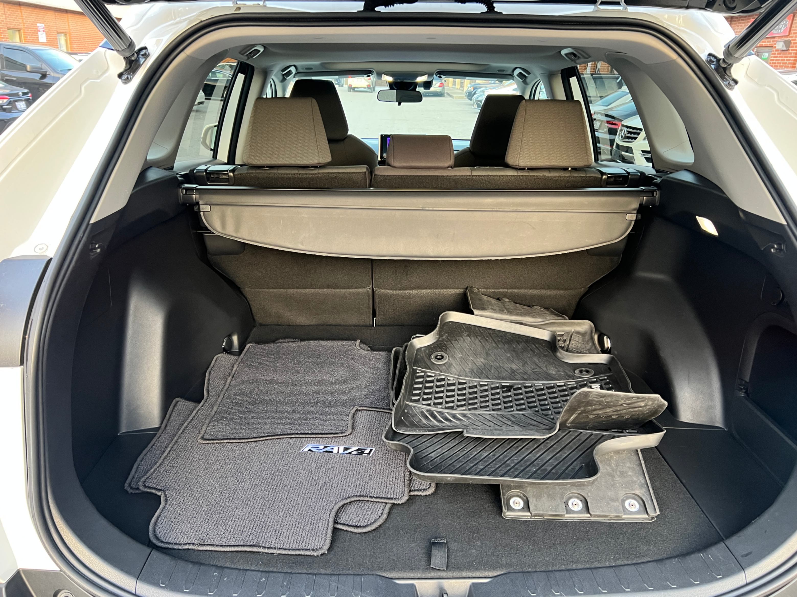/crownautomobile/2023-Toyota-RAV4-08981136069840479.jpg