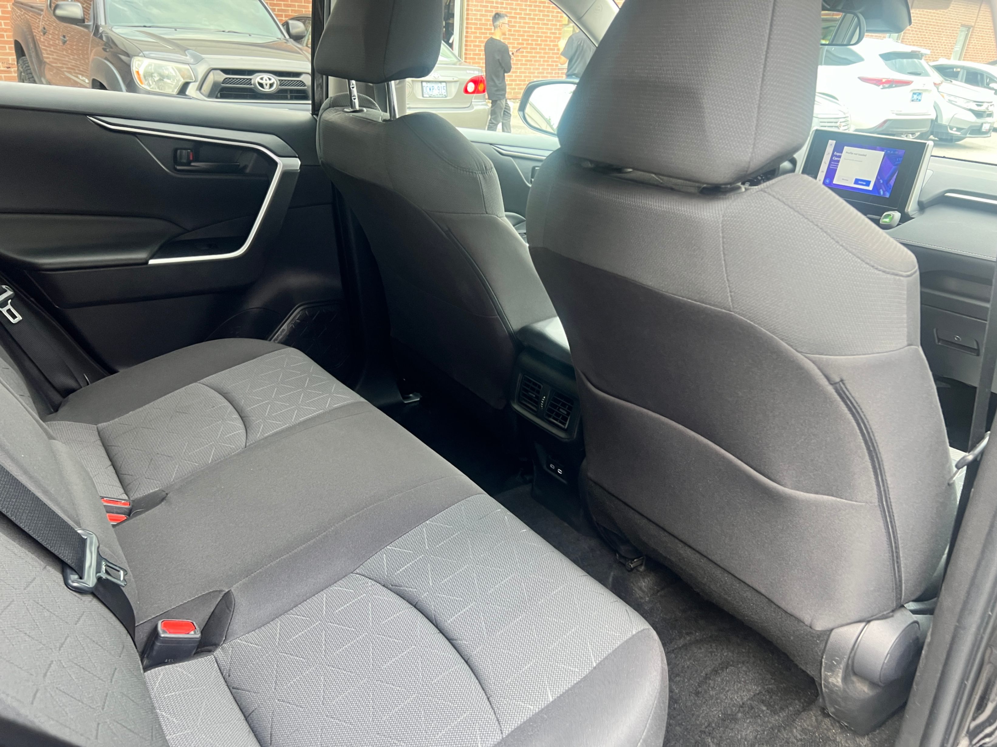 /crownautomobile/2023-Toyota-RAV4-1321676204630191.jpg