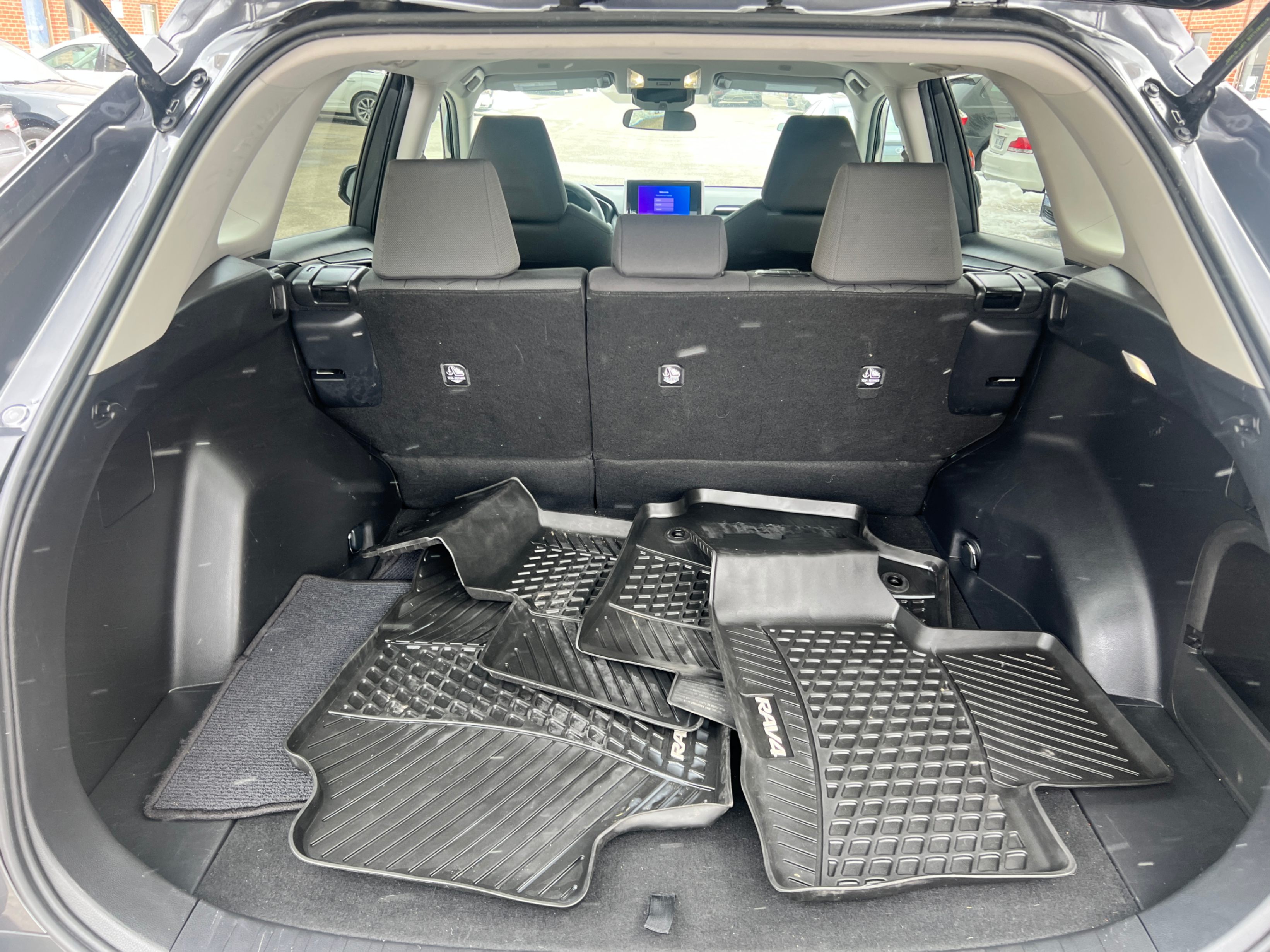 /crownautomobile/2023-Toyota-RAV4-15021929778265974.jpg