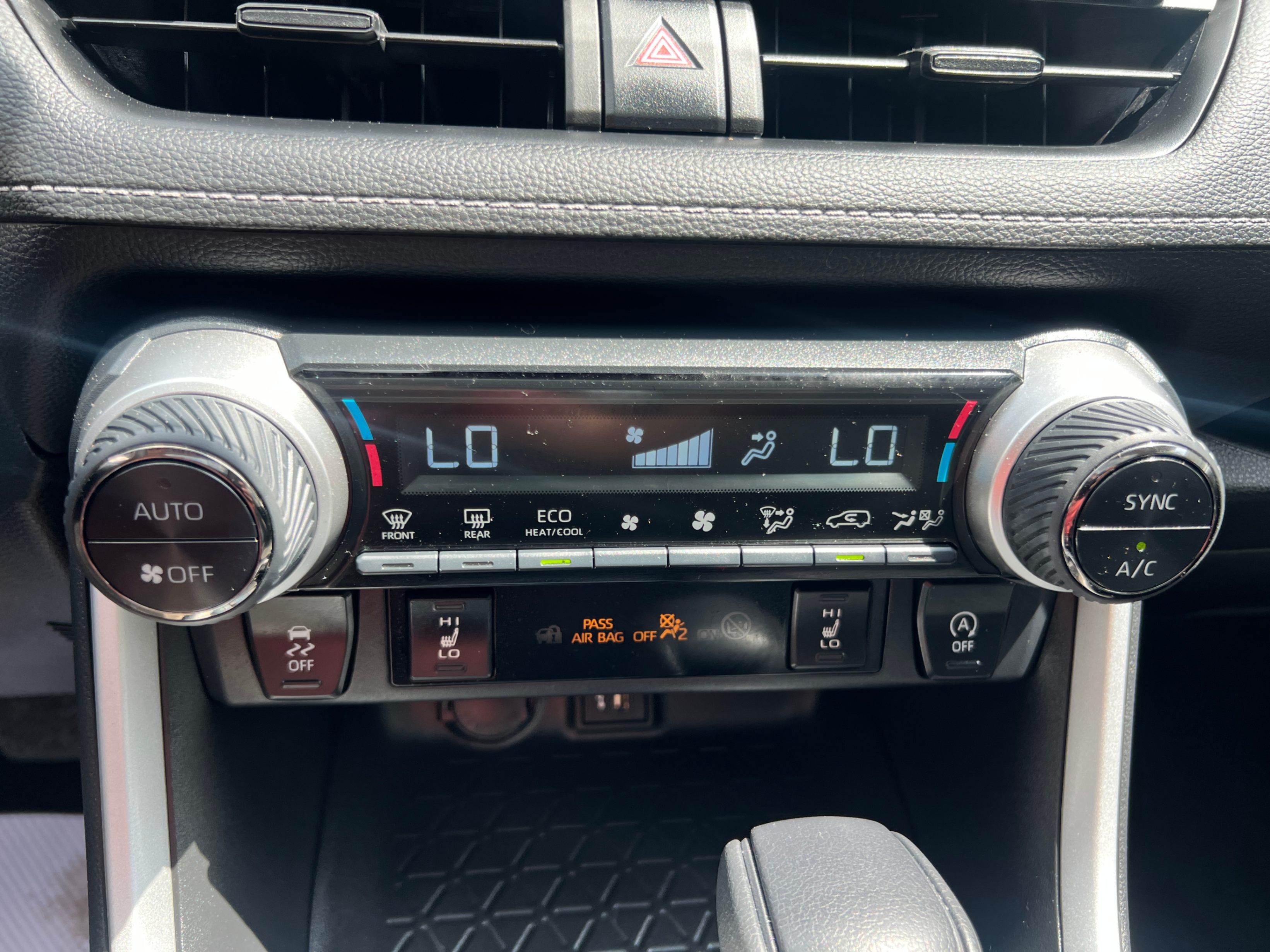 /crownautomobile/2023-Toyota-RAV4-1767332507044379.jpg