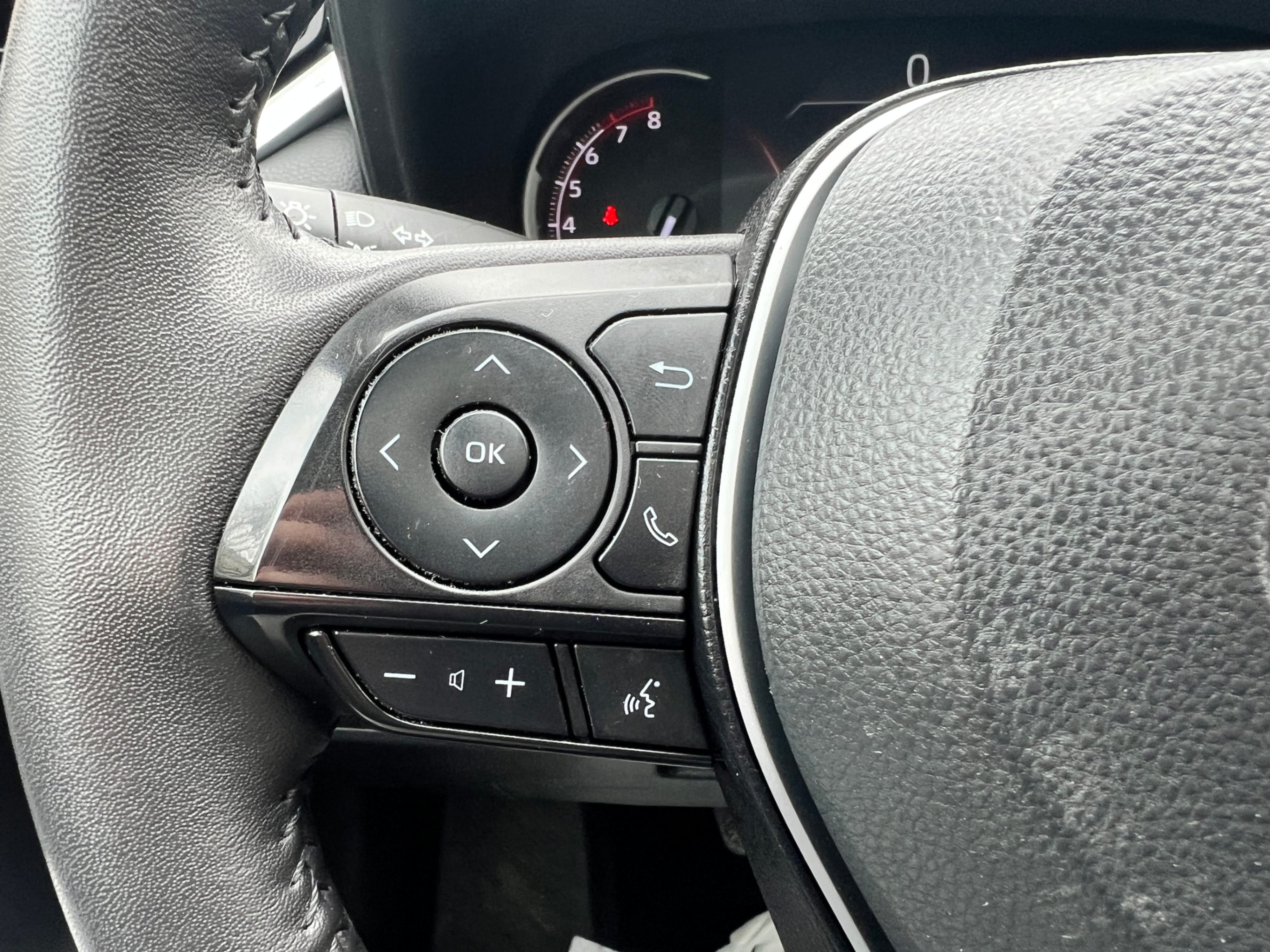 /crownautomobile/2023-Toyota-RAV4-1796843527549441.jpg