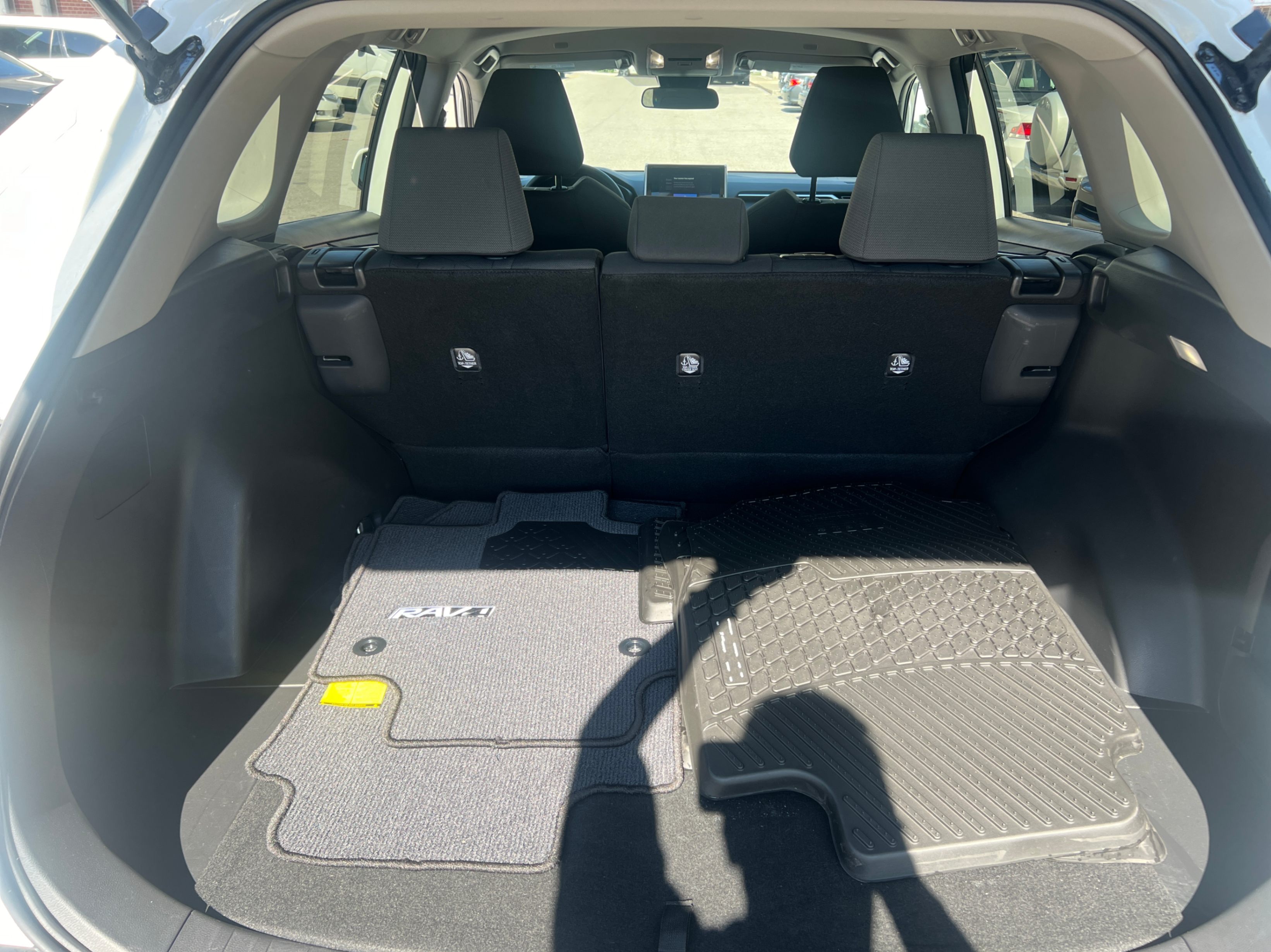 /crownautomobile/2023-Toyota-RAV4-19819022003283582.jpg