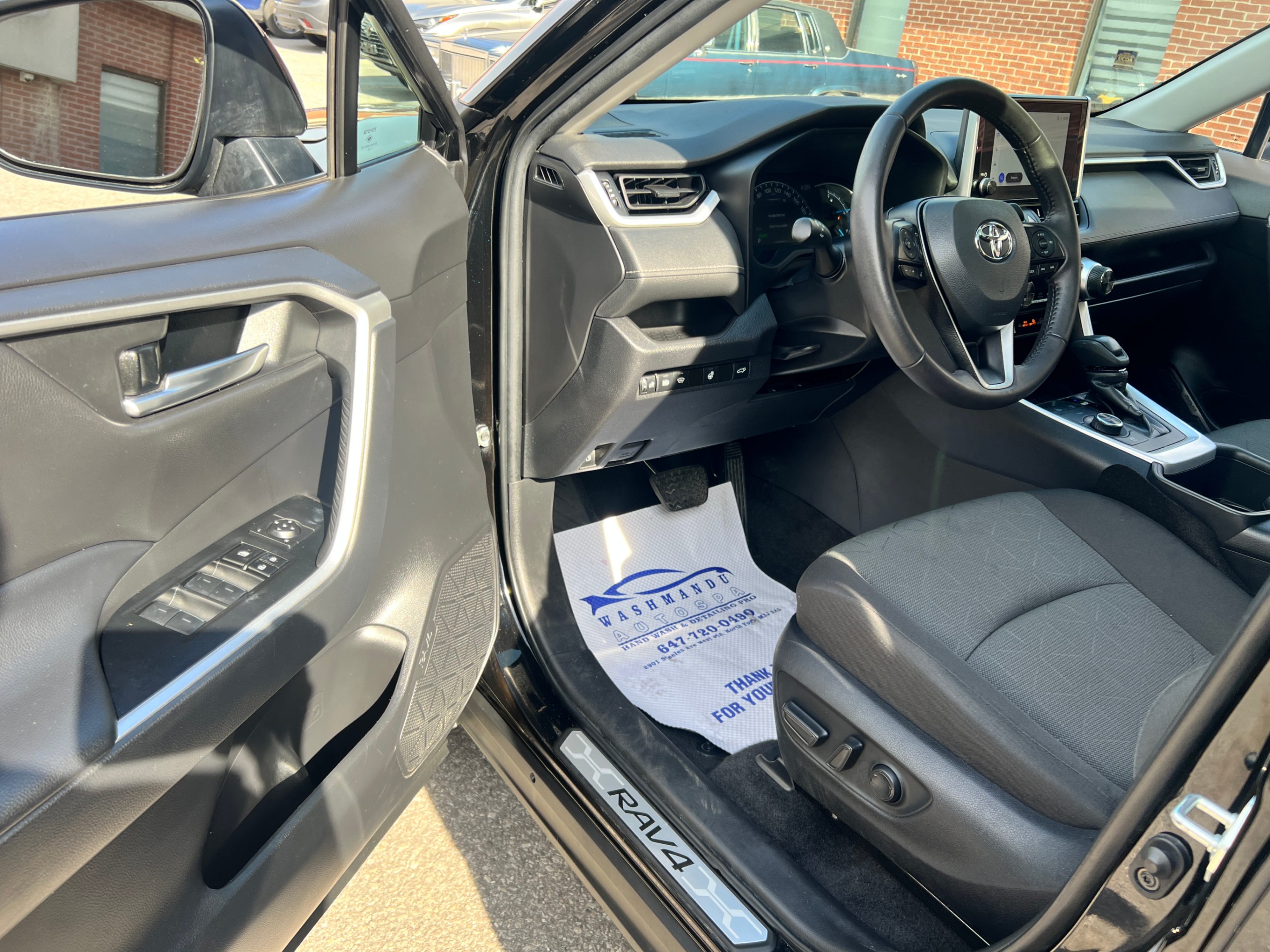 /crownautomobile/2023-Toyota-RAV4-19933774828643513.jpg
