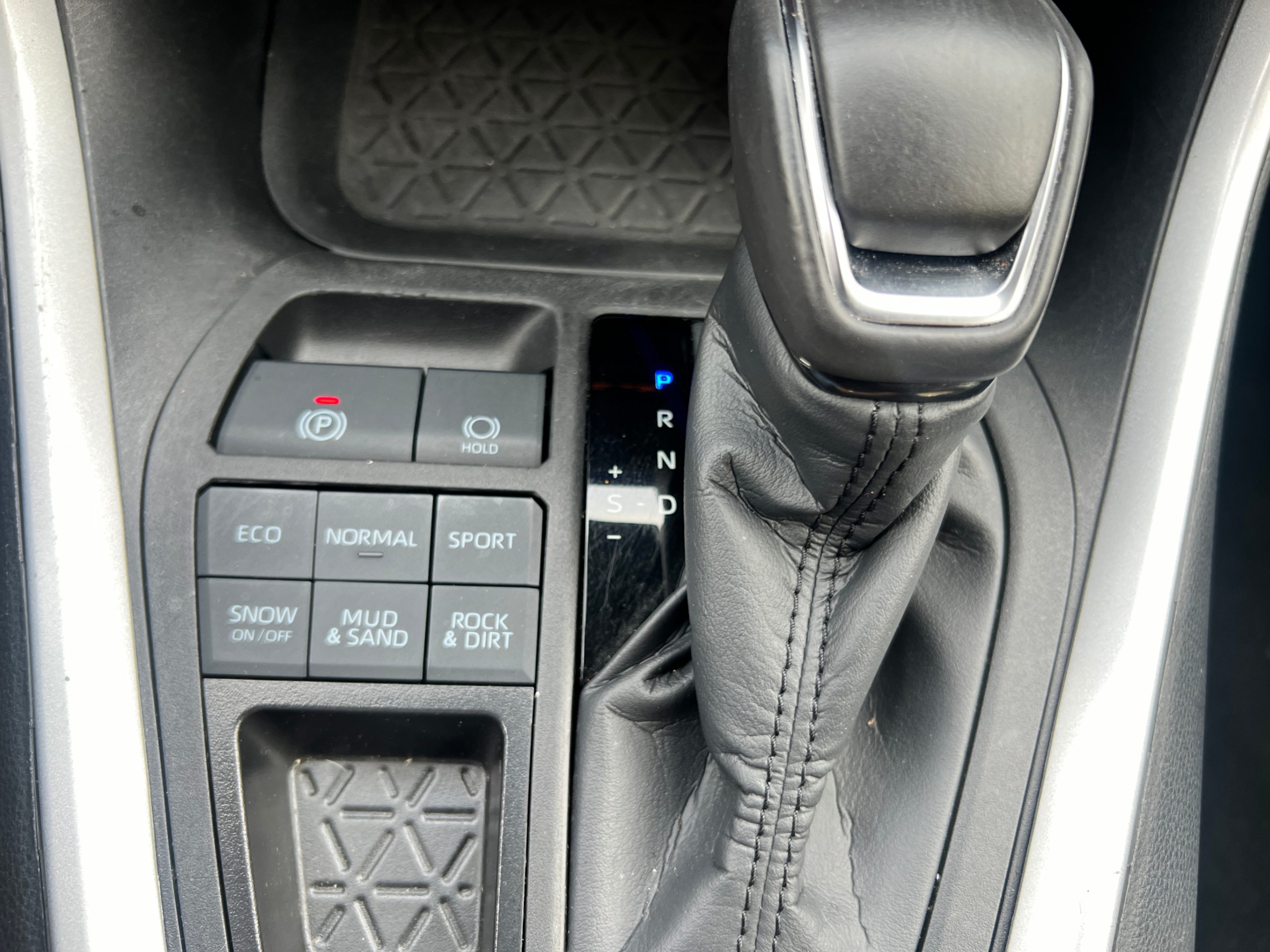 /crownautomobile/2023-Toyota-RAV4-2096434649508272.jpg