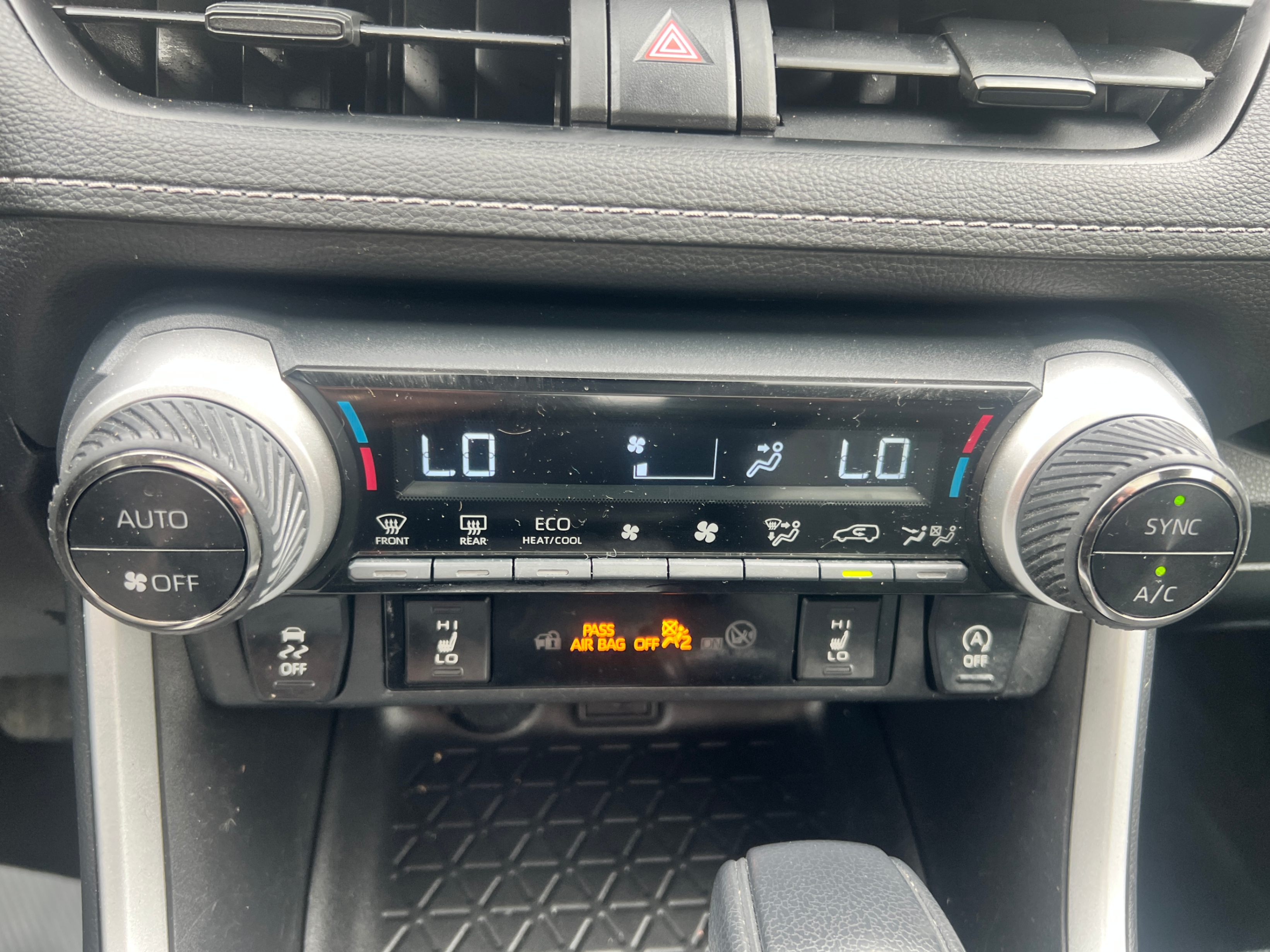 /crownautomobile/2023-Toyota-RAV4-30967543042312373.jpg