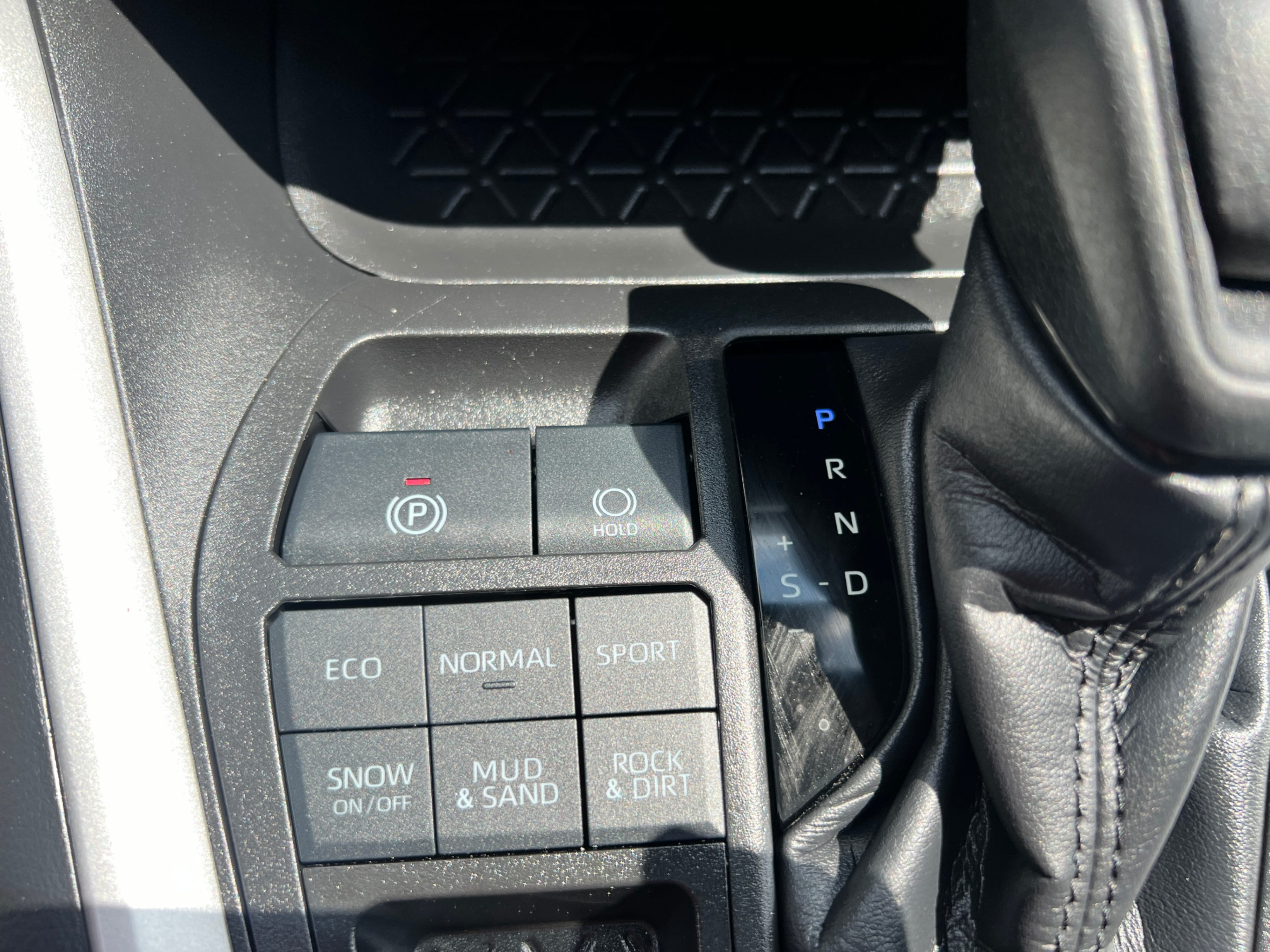 /crownautomobile/2023-Toyota-RAV4-32729753983350607.jpg