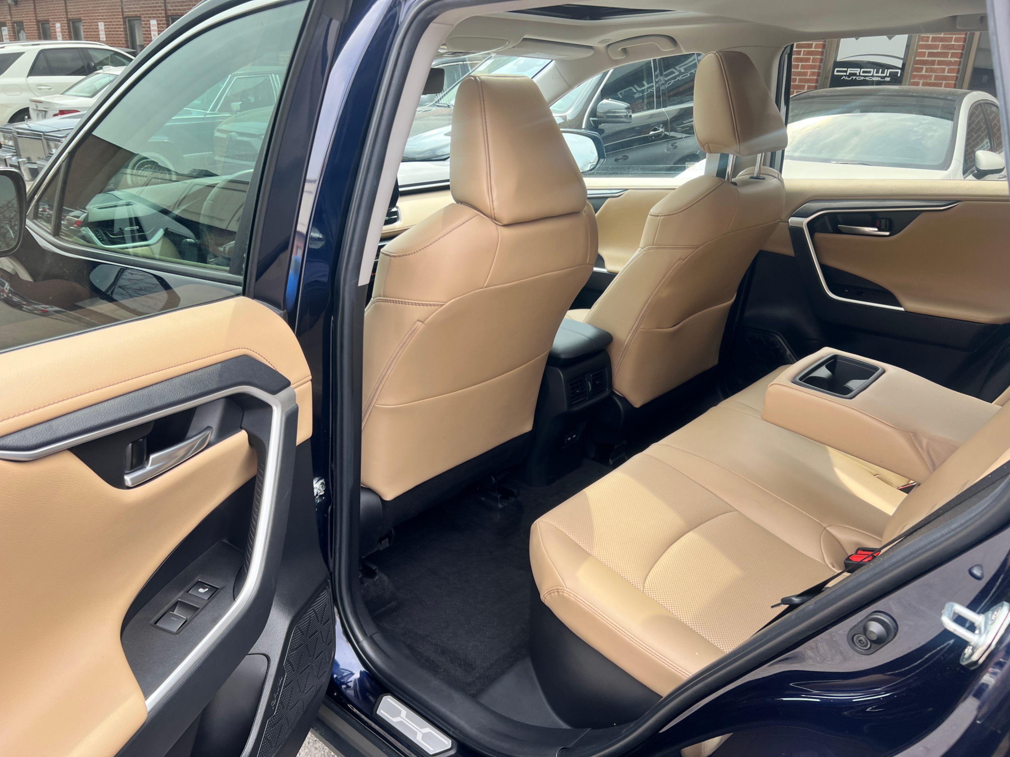/crownautomobile/2023-Toyota-RAV4-3716262903296732.jpg