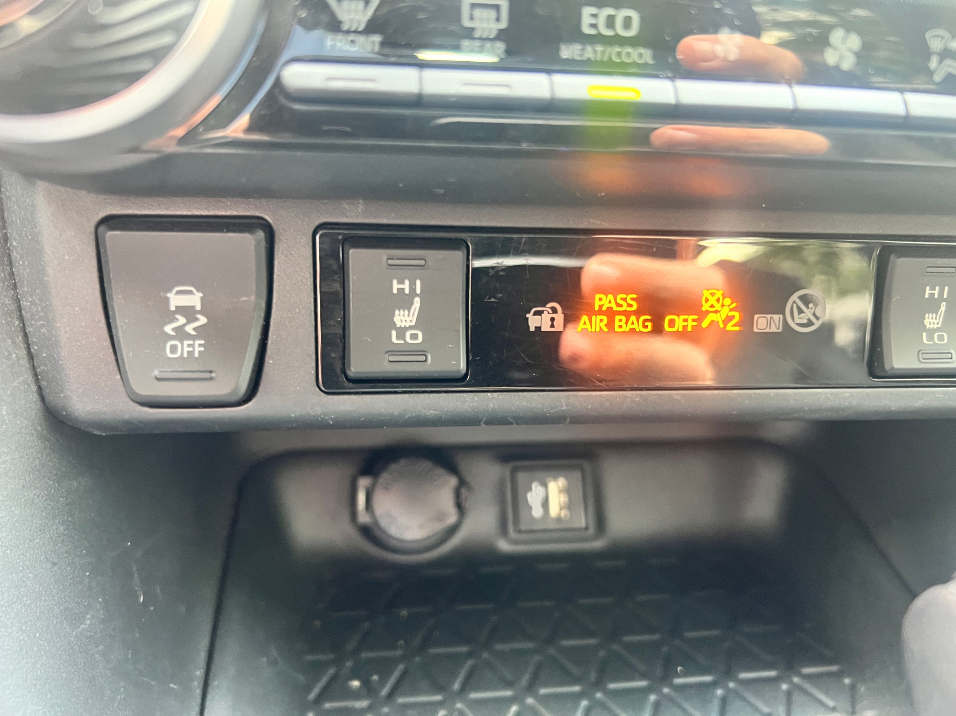 /crownautomobile/2023-Toyota-RAV4-38586266485147735.jpg