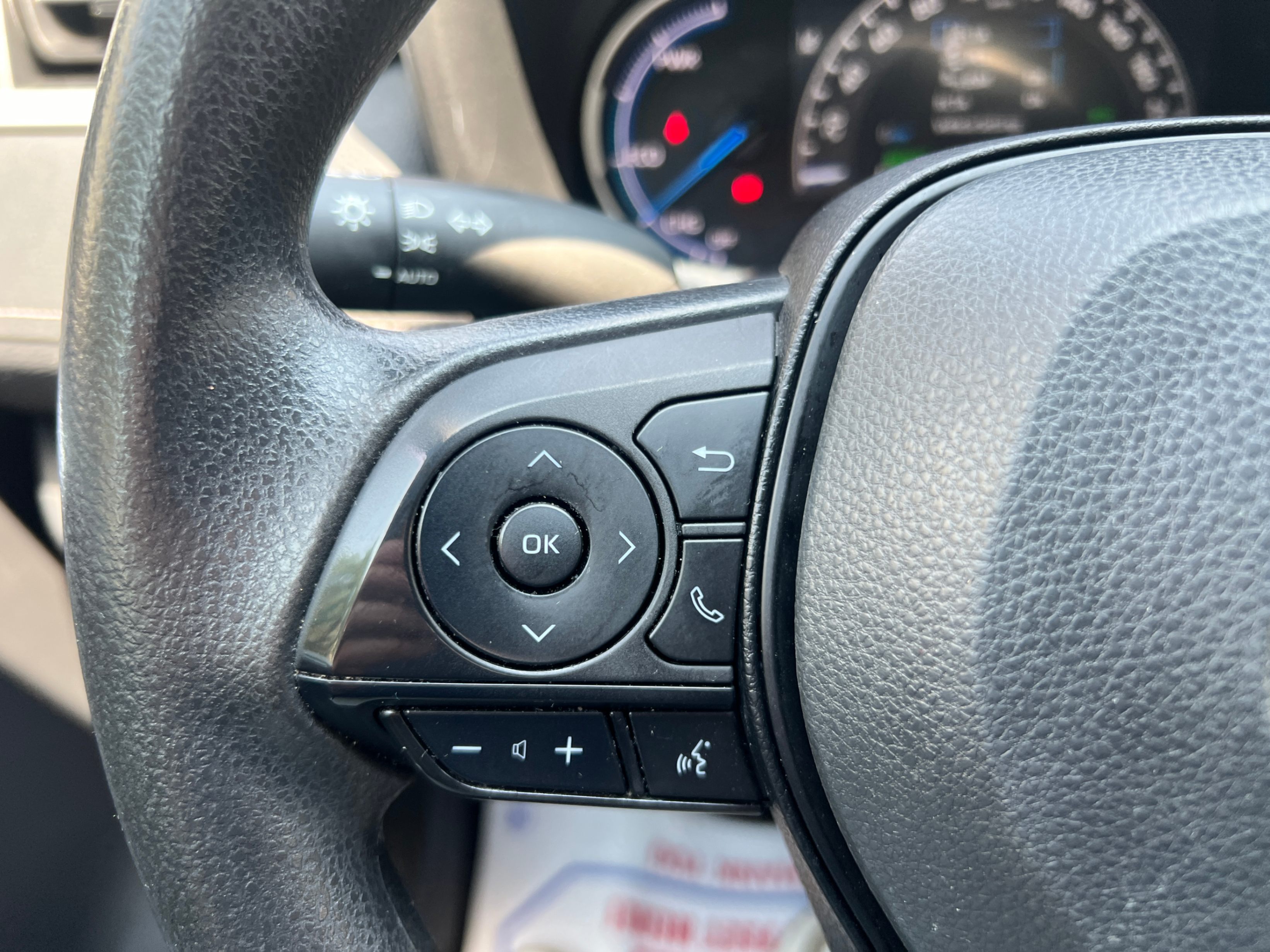 /crownautomobile/2023-Toyota-RAV4-43738947386230587.jpg