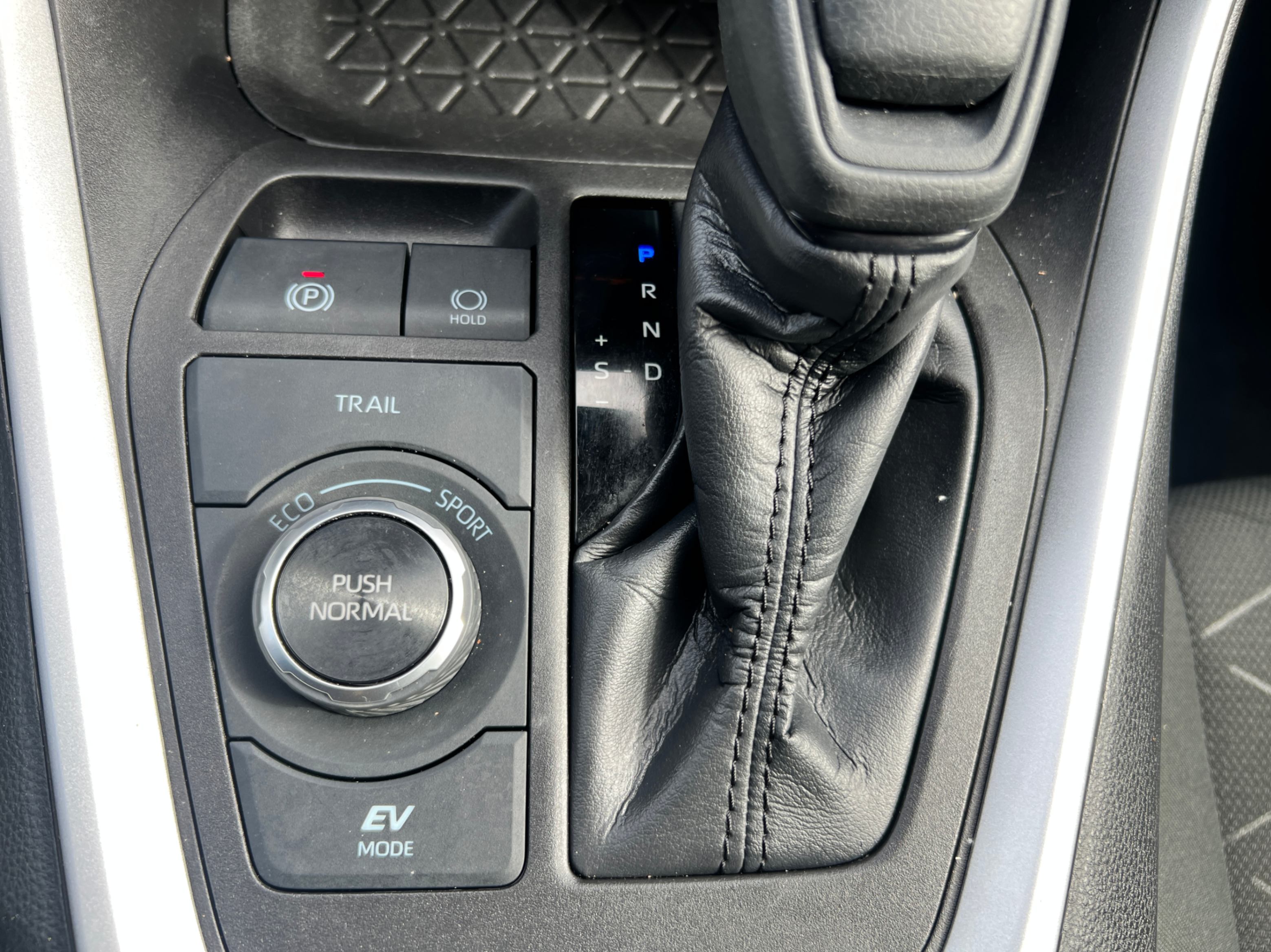 /crownautomobile/2023-Toyota-RAV4-44478116624389163.jpg
