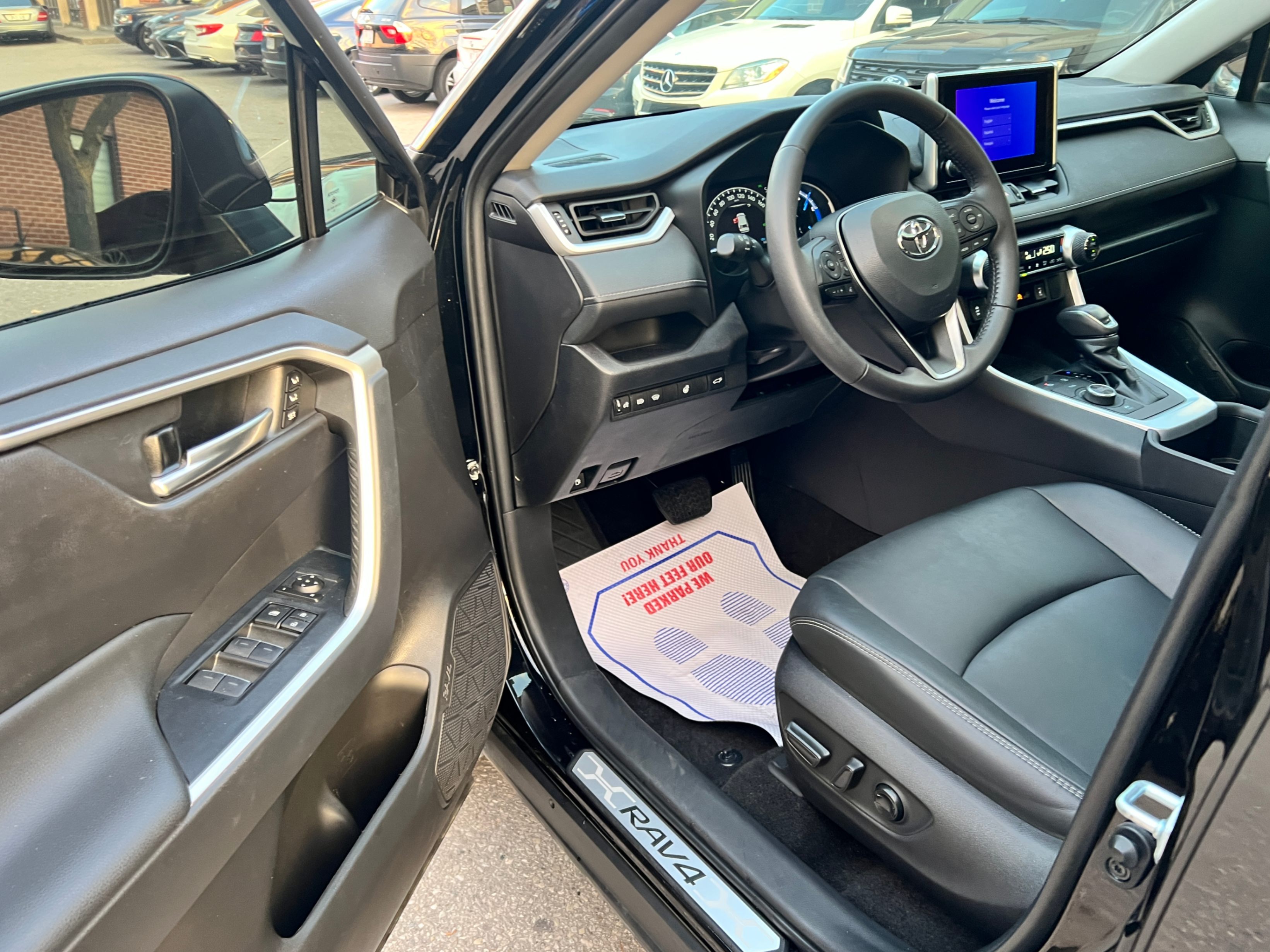 /crownautomobile/2023-Toyota-RAV4-508942782627402.jpg
