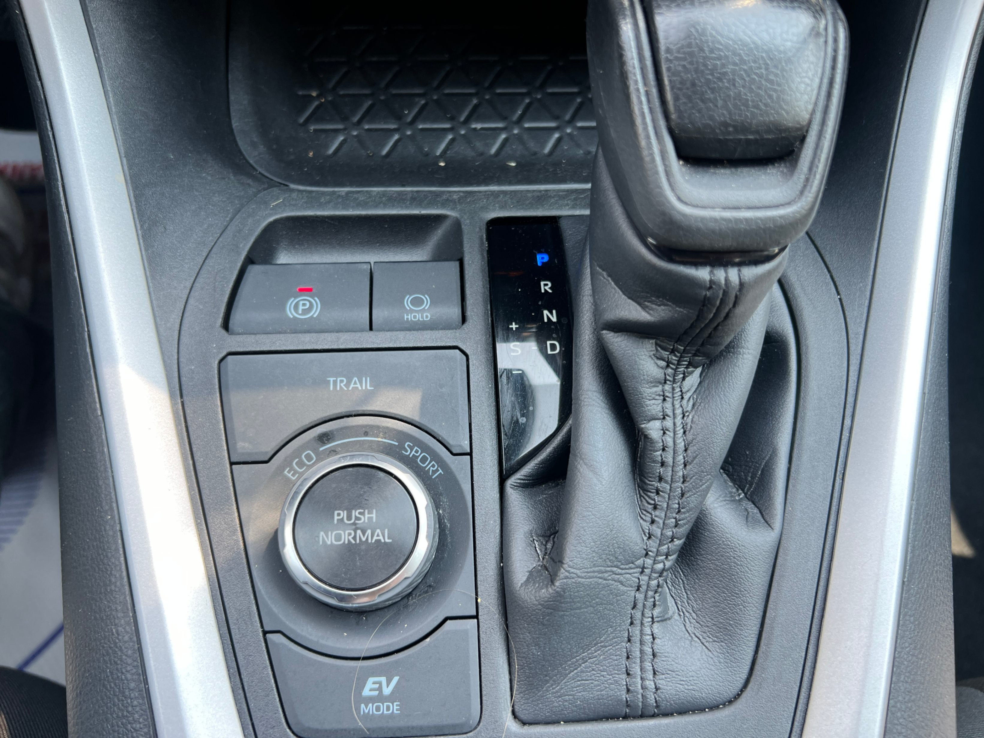/crownautomobile/2023-Toyota-RAV4-5713749419860505.jpg