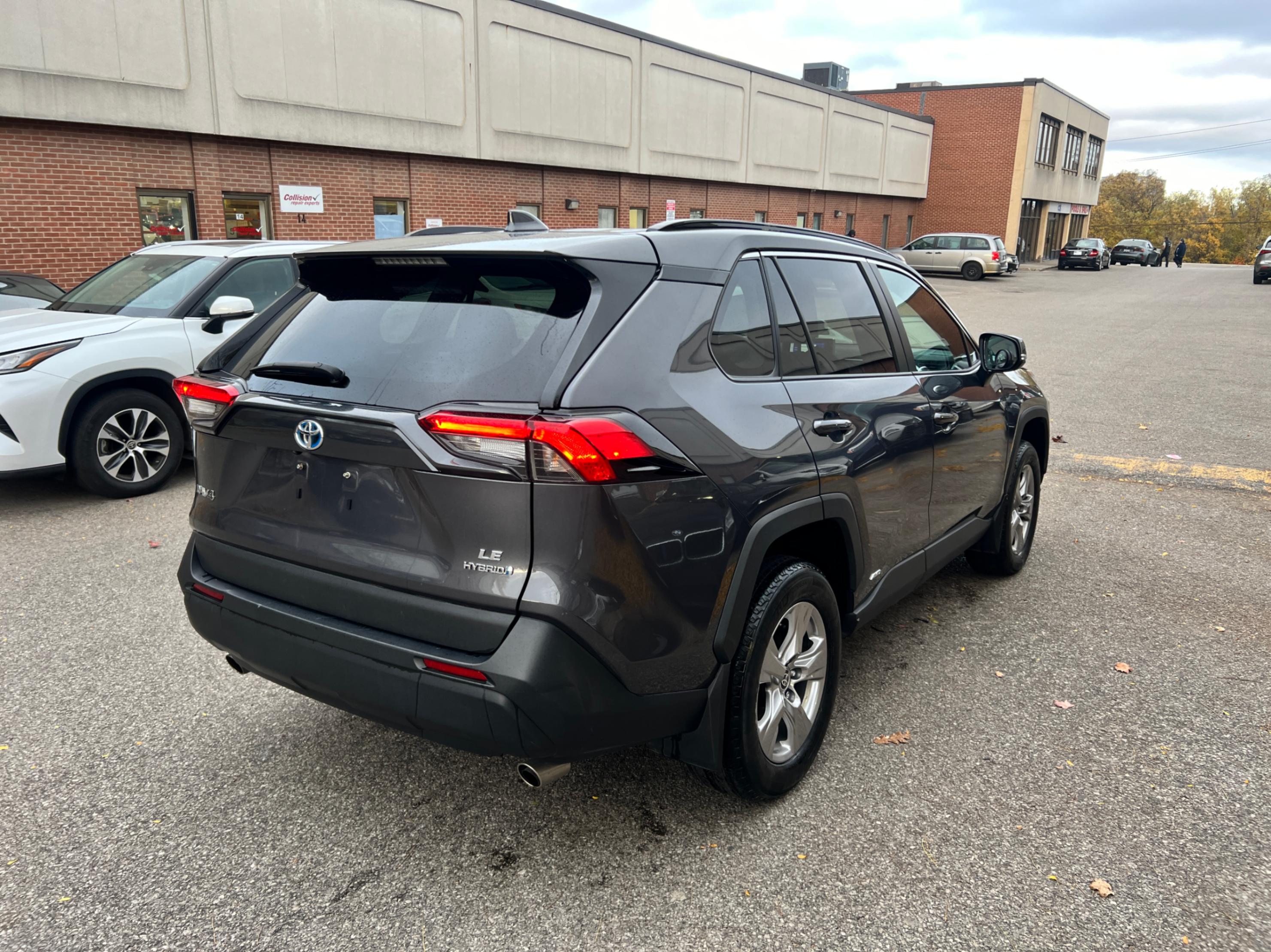 /crownautomobile/2023-Toyota-RAV4-5998924040834481.jpg